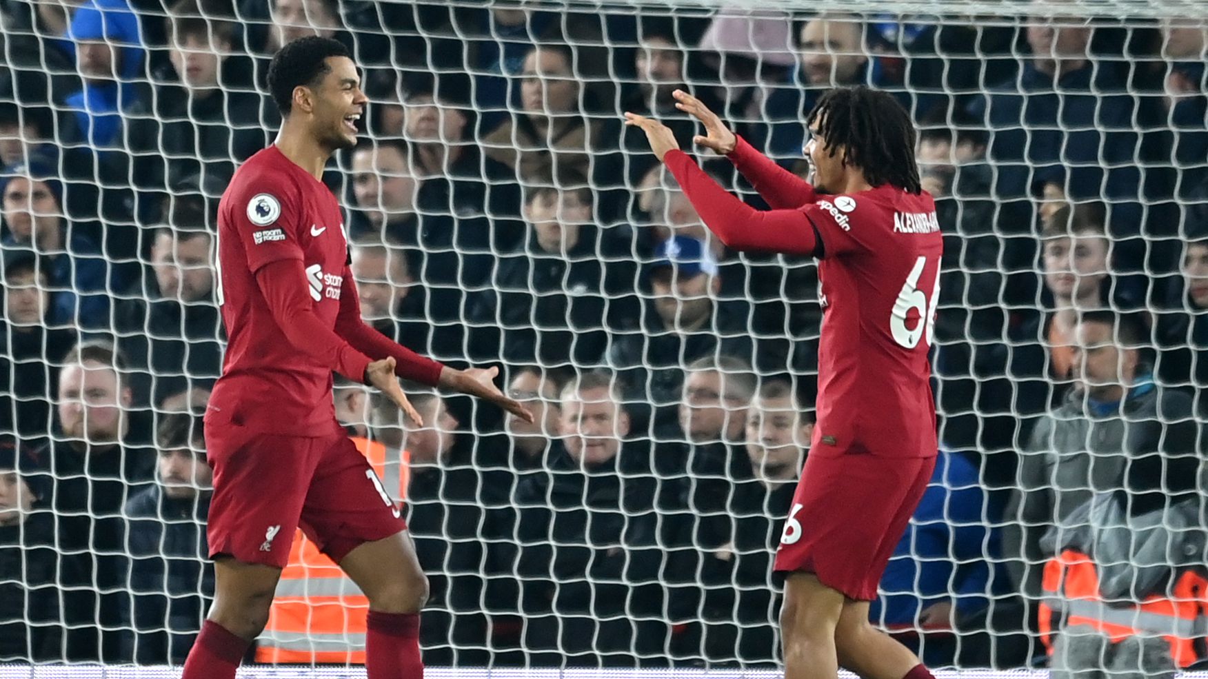 Gakpo comemorando seu primeiro gol com a camisa do Liverpool (Crédito: Getty Images)