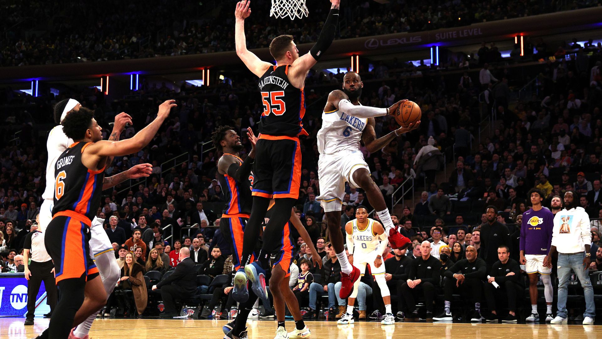 Los Angeles Lakers vence o New York Knicks pela NBA