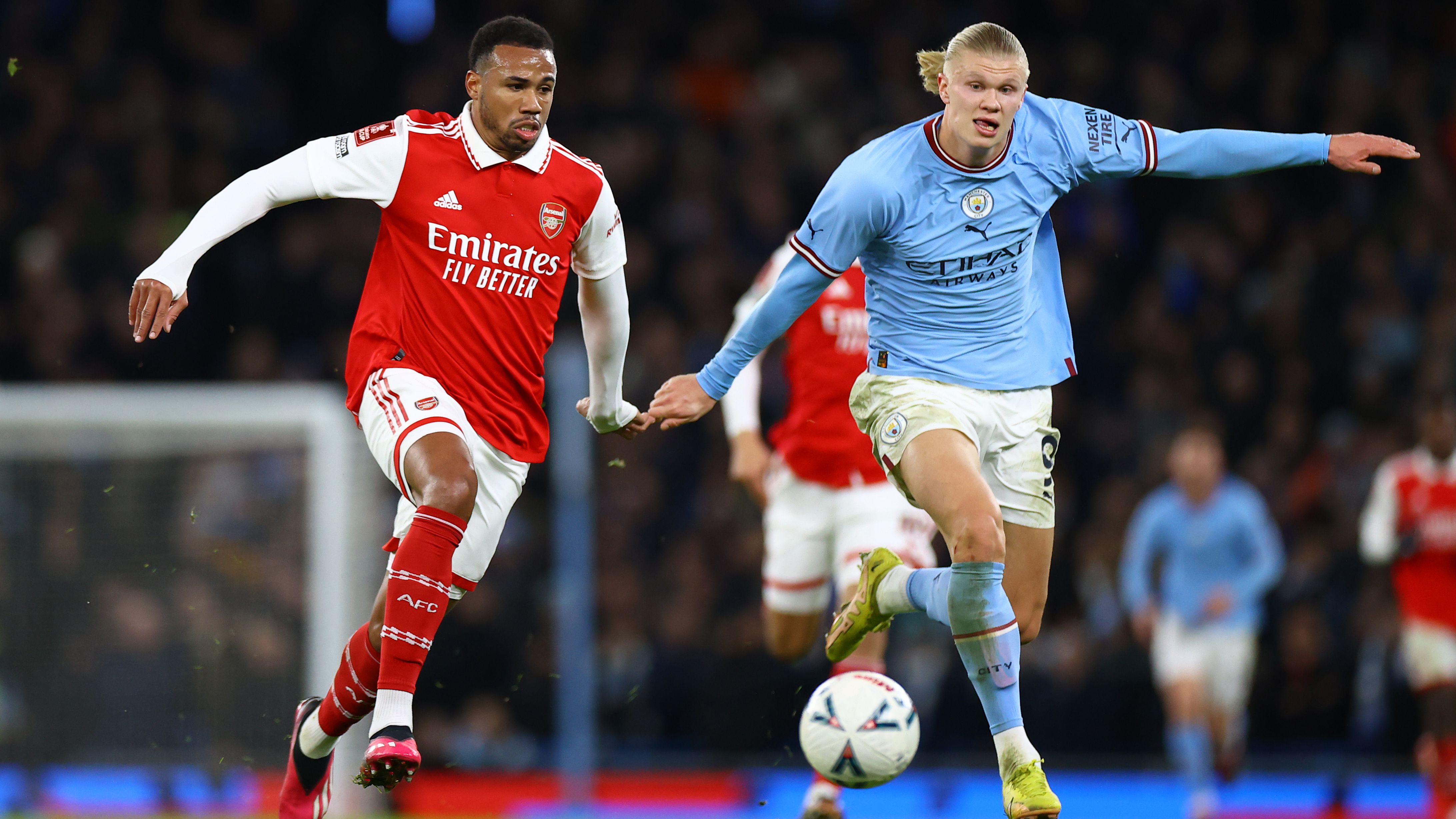 O Manchester City encurtou a distância para dois pontos de diferença (Crédito: Getty Images)
