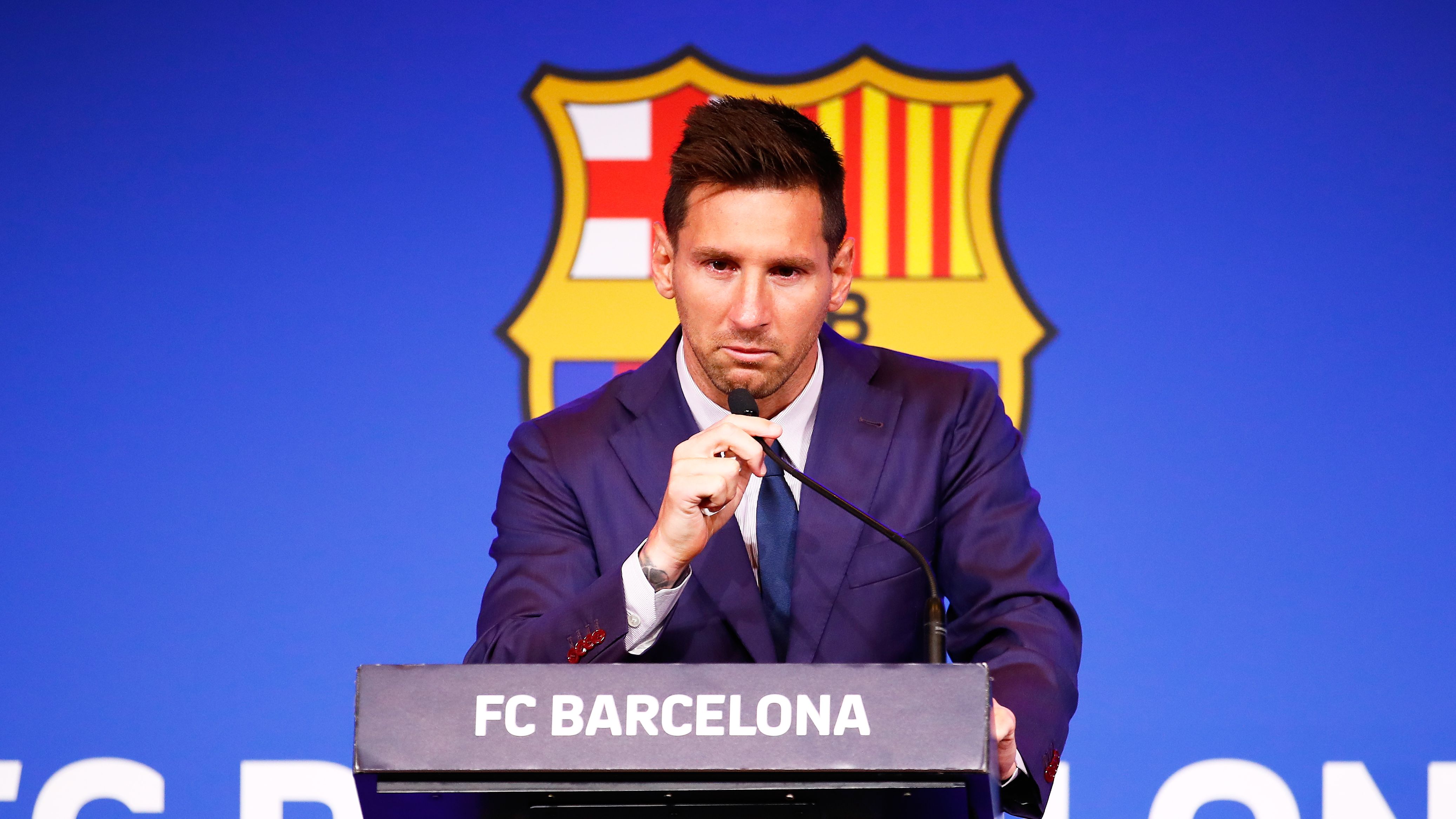 Messi em sua despedida do Barcelona, em 2021 (Crédito: Getty Images)