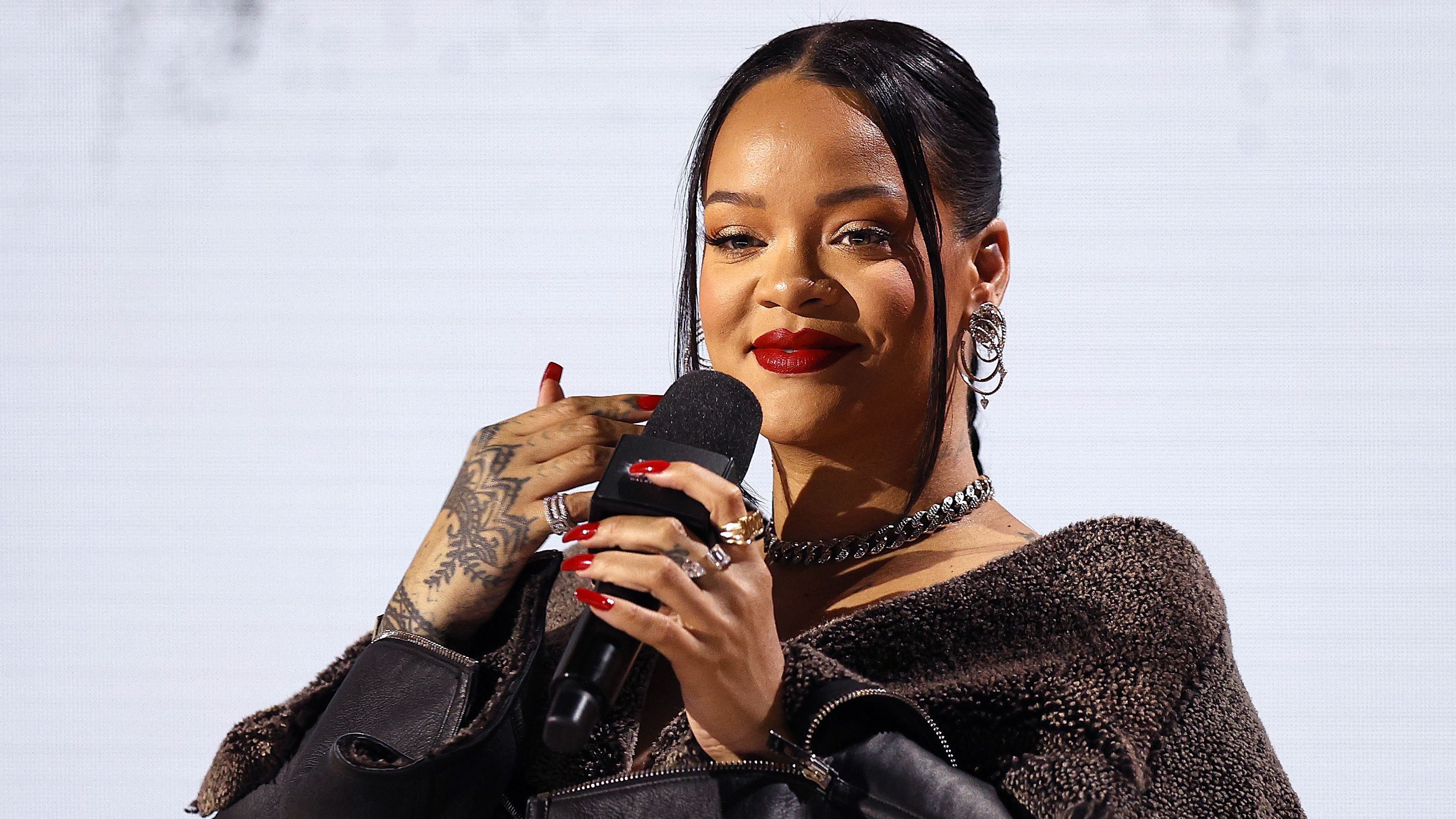 Rihanna será a atração principal do Super Bowl 57