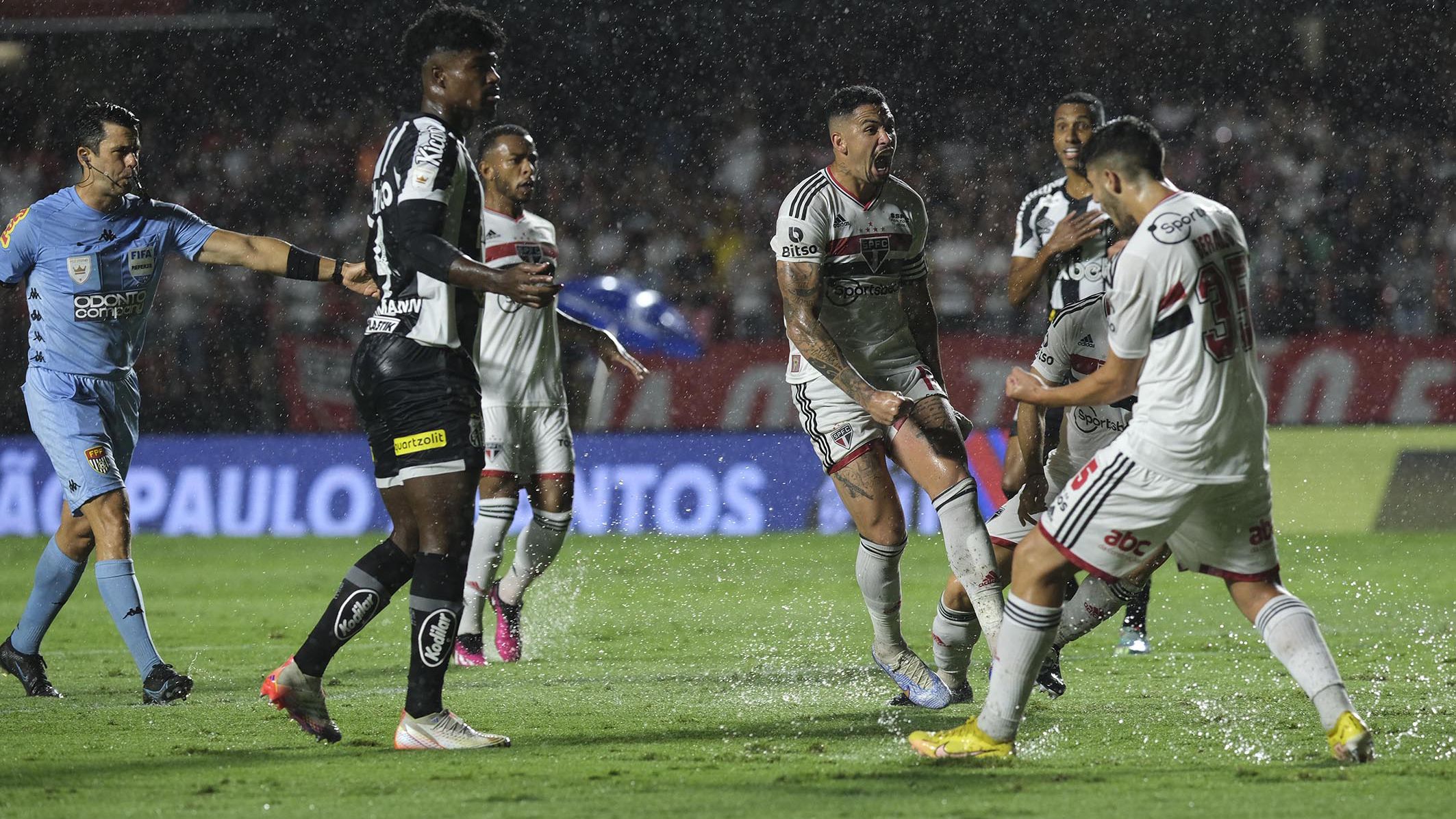 São Paulo venceu o Santos na última rodada