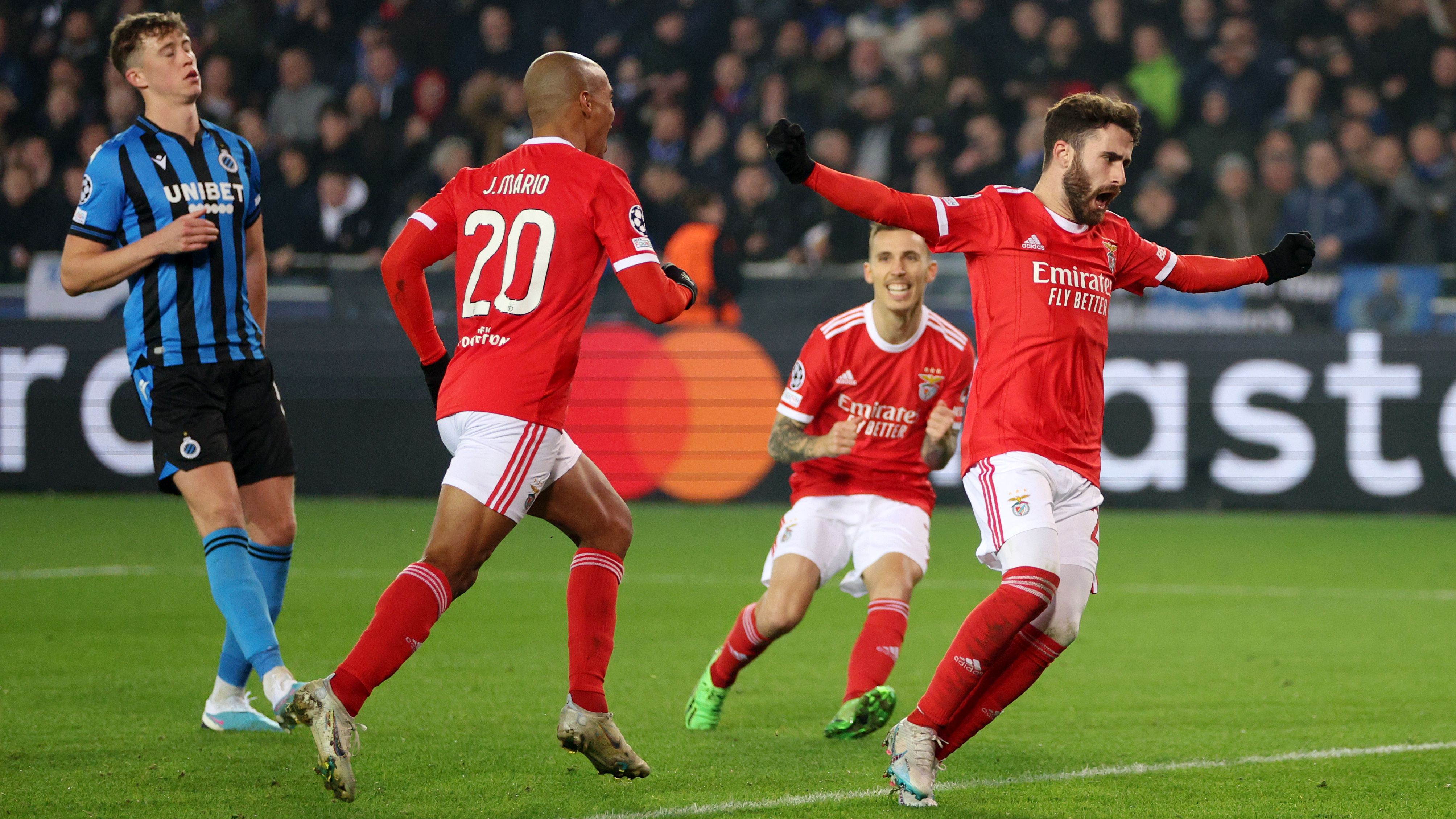 Benfica venceu por 2 a 0 na ida das oitavas de final
