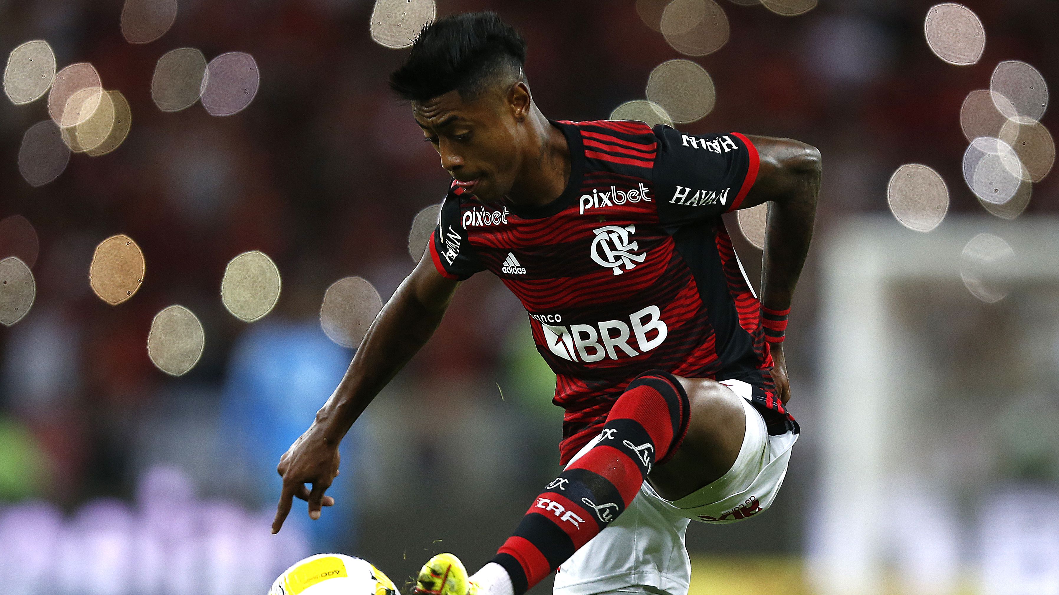 Bruno Henrique em ação pelo Flamengo, em 2022 (Crédito: Getty Images)