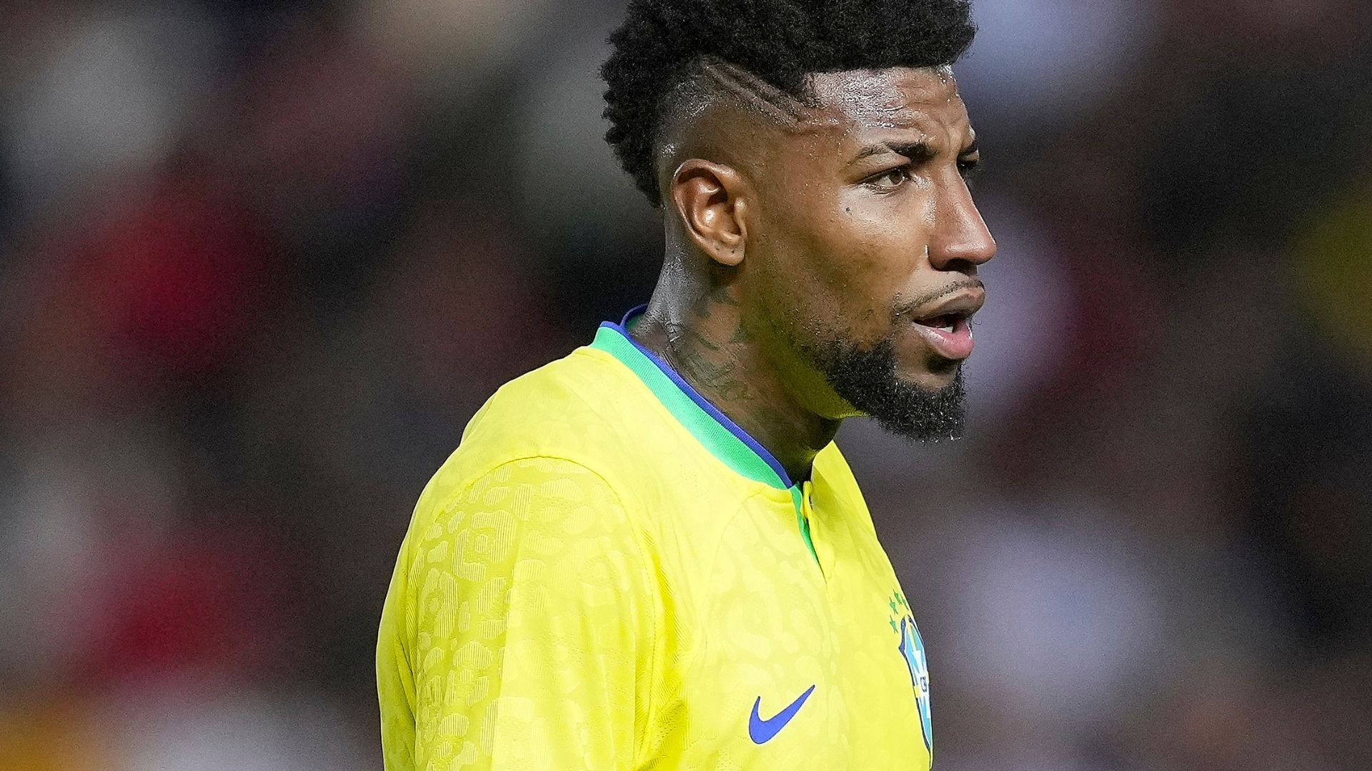Emerson Royal sofreu lesão no joelho em partida da Seleção Brasileira (Crédito: Getty Images)