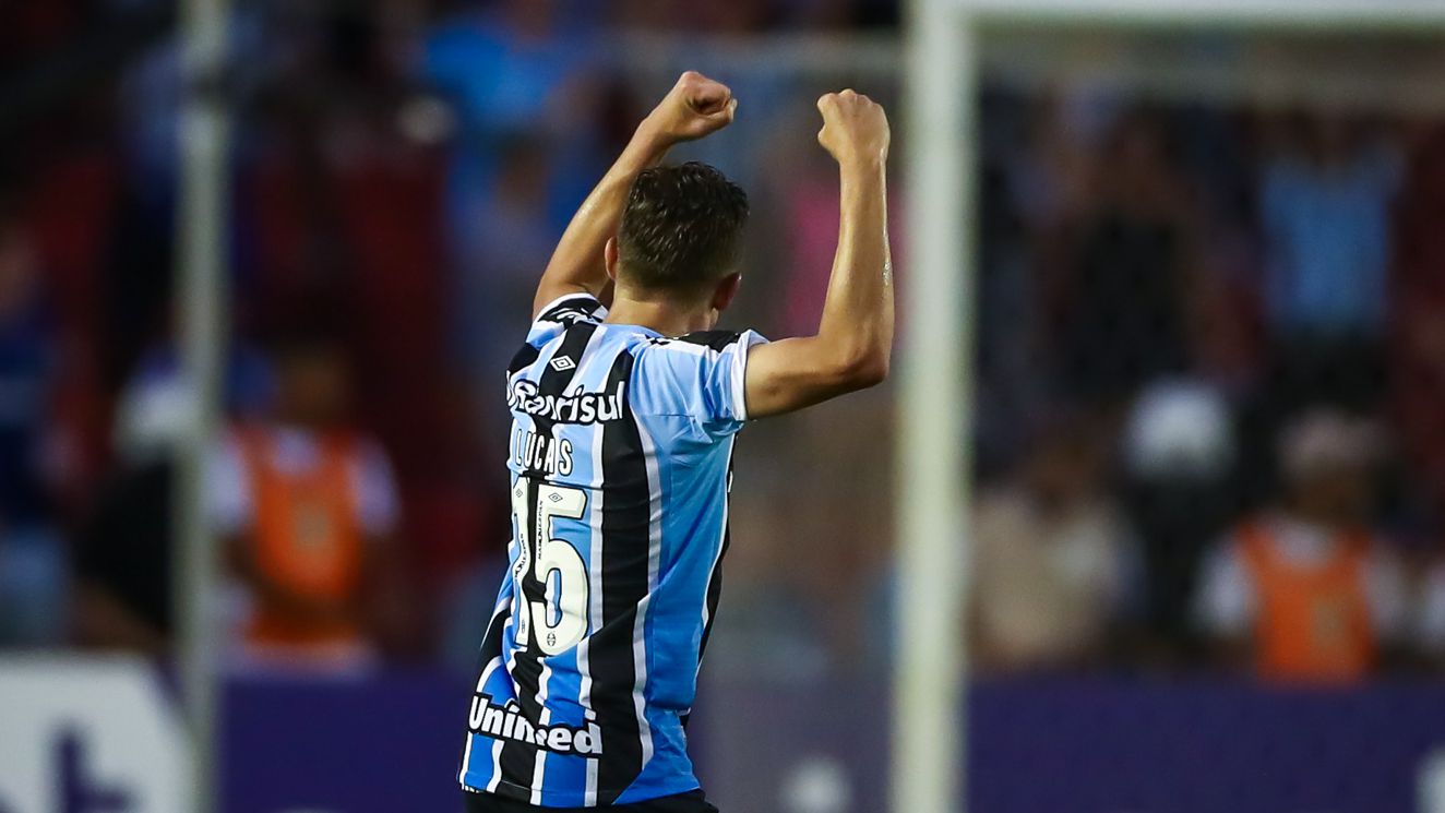 Lucas Leiva comemorando gol pelo Grêmio (Crédito: Lucas Uebel / Grêmio)