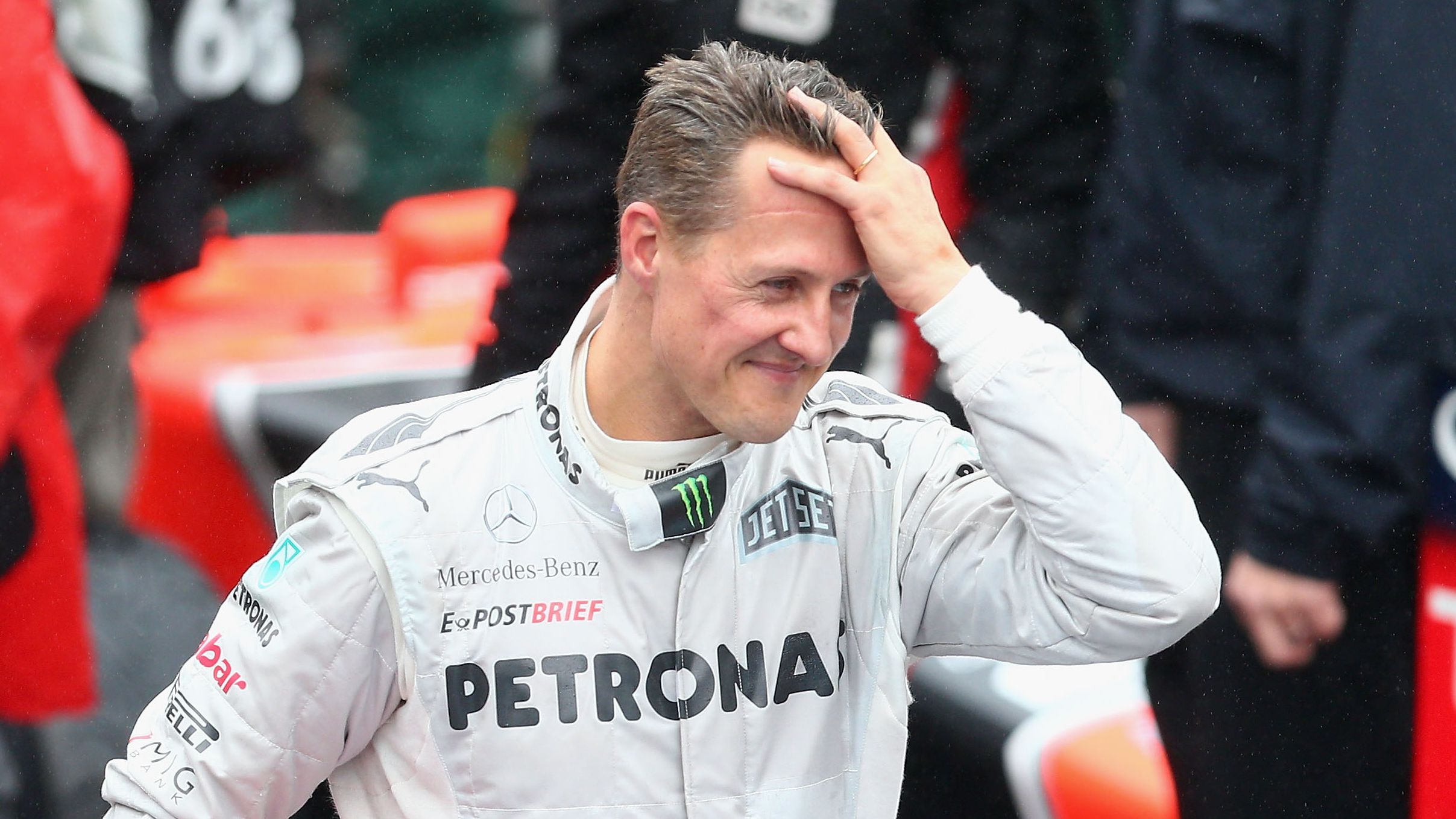 Schumacher após o GP do Brasil, e 2013, antes de sofrer o acidente esquiando (Crédito: Getty Images)