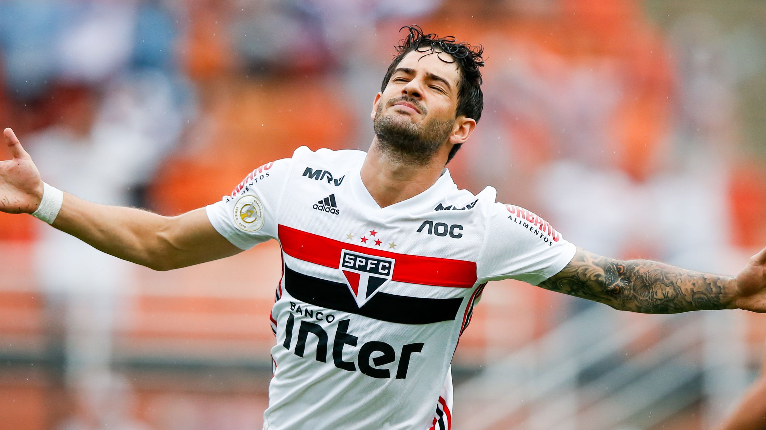A última passagem de Alexandre Pato pelo futebol brasileiro foi no São Paulo (Crédito: Getty Images)