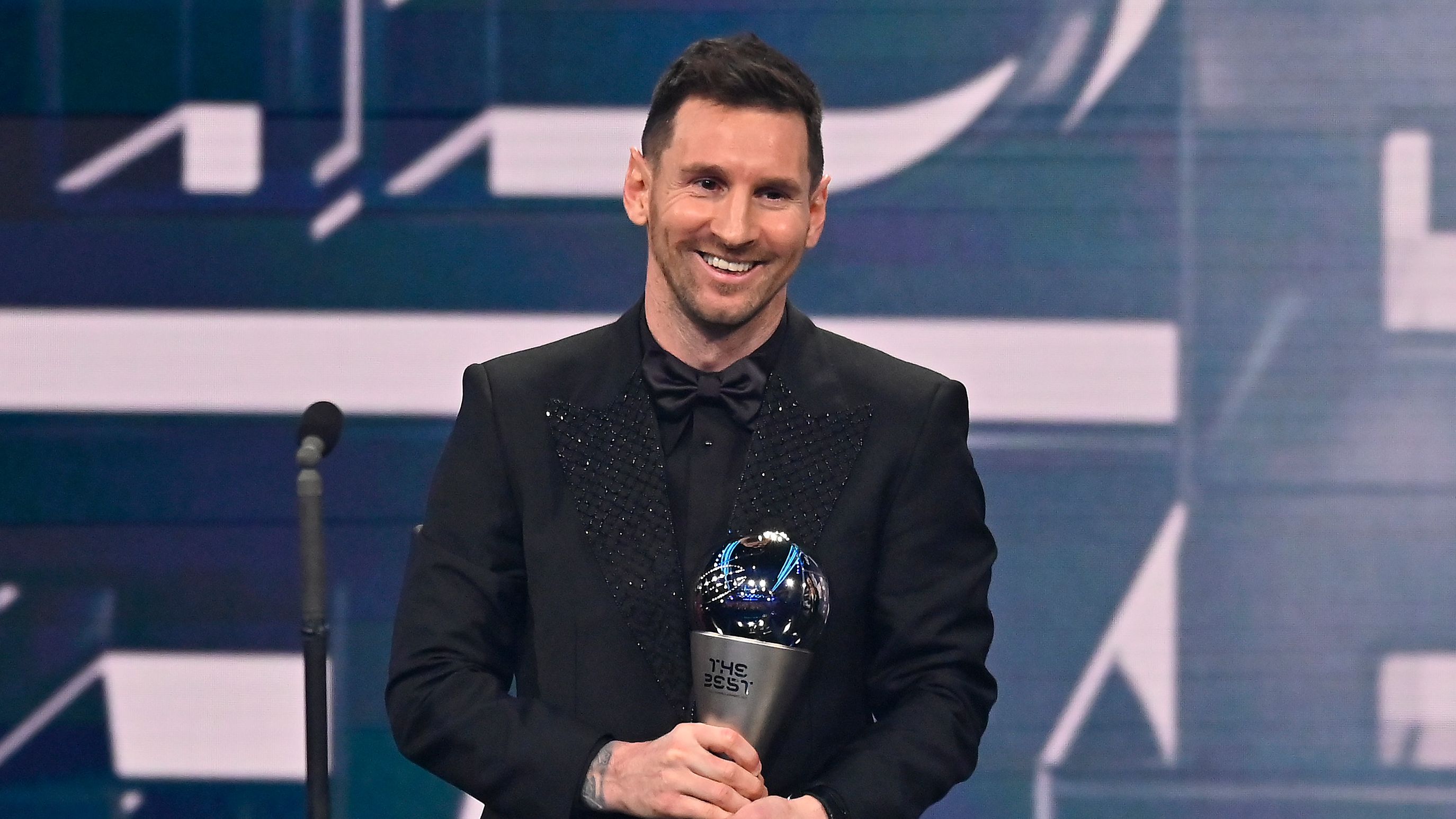 Lionel Messi foi eleito o melhor jogador do mundo pelo prêmio Fifa The Best (Crédito: Getty Images)