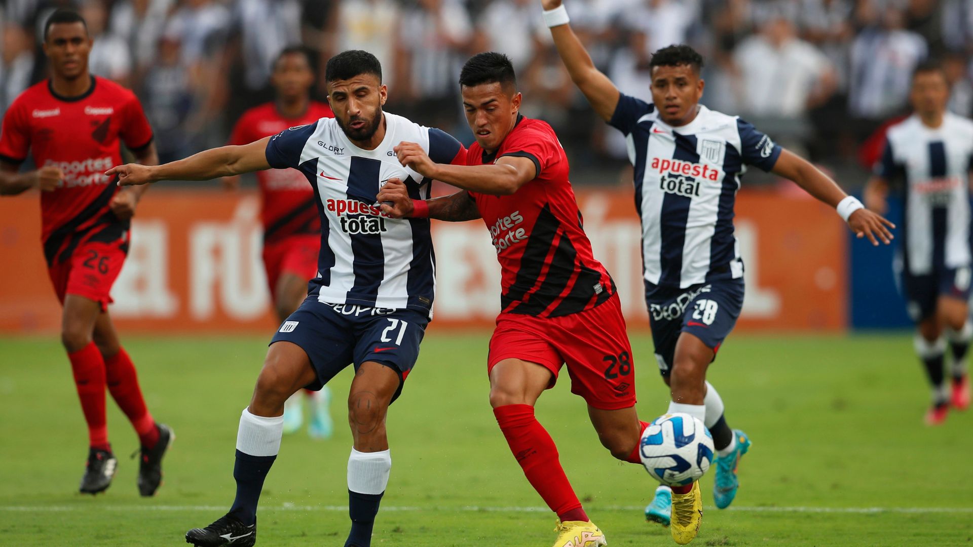 Athletico-PR e Alianza Lima pela Libertadores