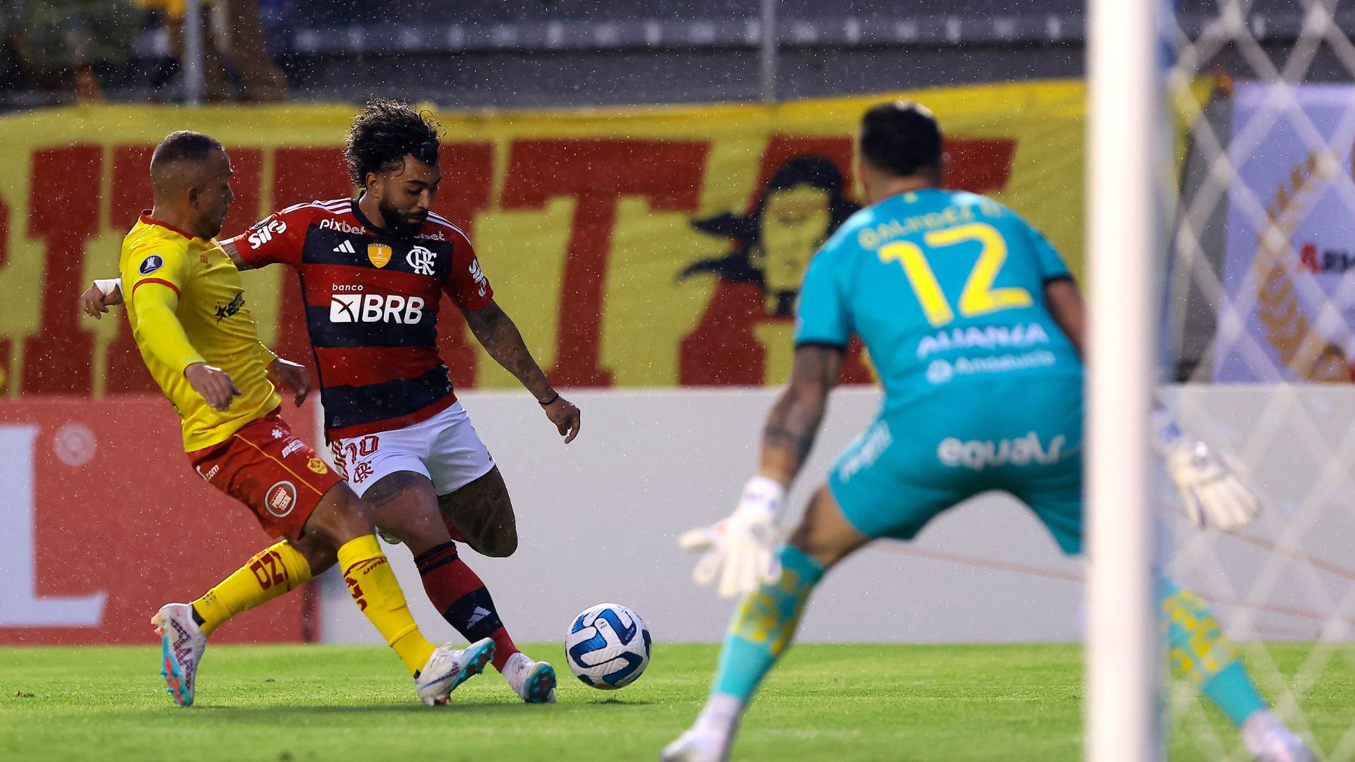 Flamengo tropeça na estreia da Libertadores (Crédito: Getty Images)