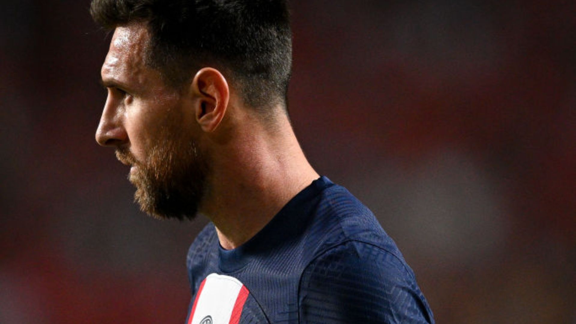 Messi vai deixar o PSG ao fim da temporada, afirma rádio francesa