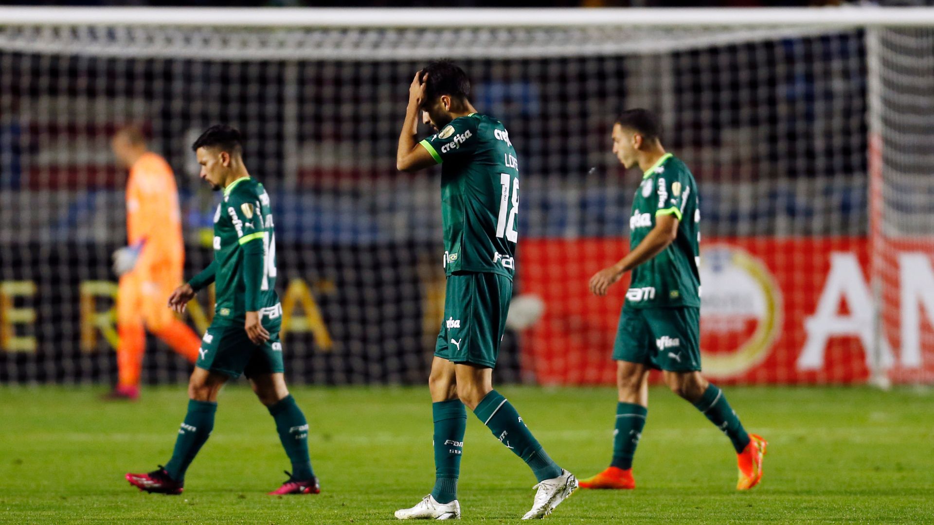 Palmeiras estreou na Libertadores com derrota