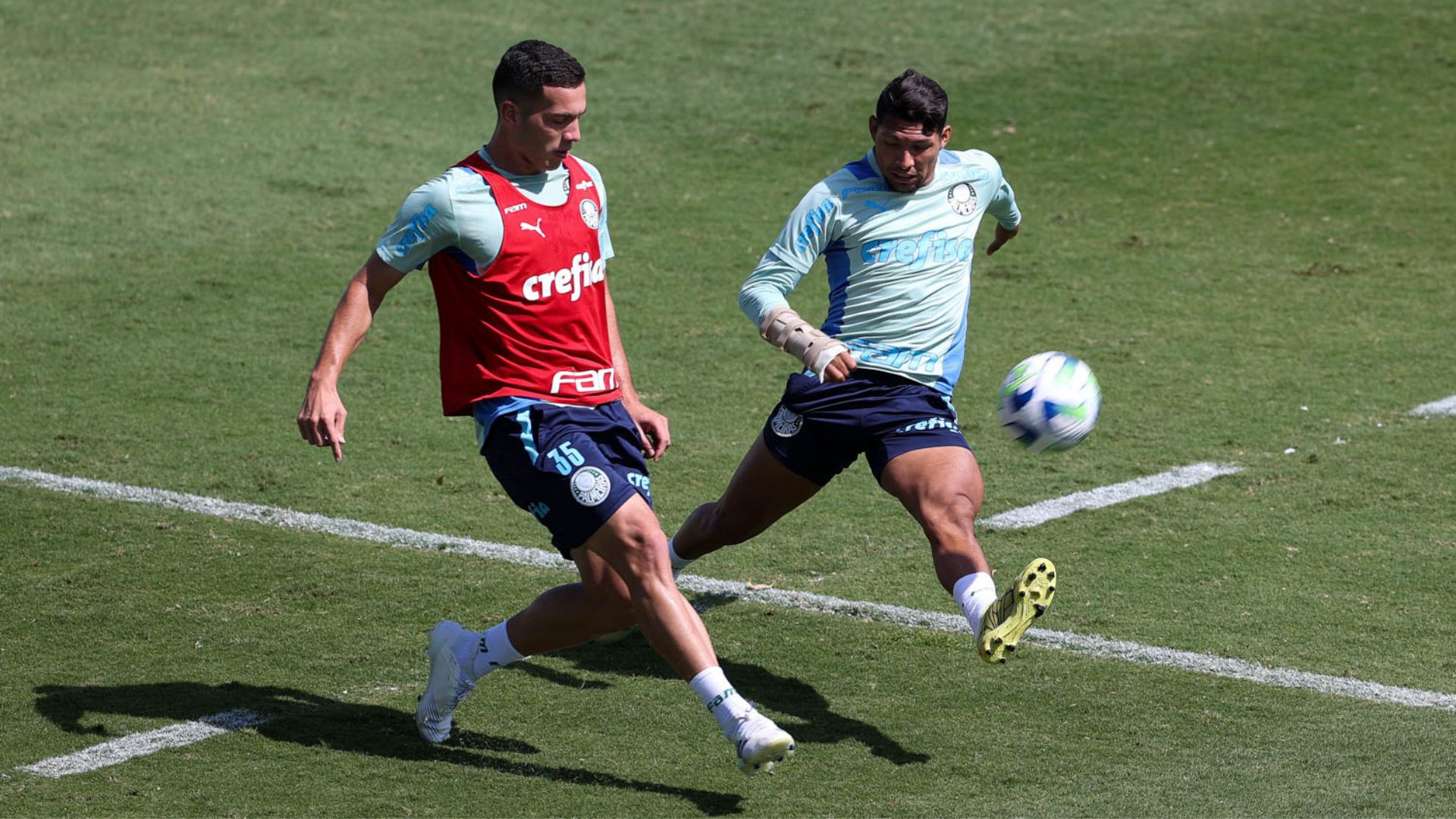 Rony em ação pelo treinamento do Palmeiras (Crédito: Cesar Greco / Palmeiras)