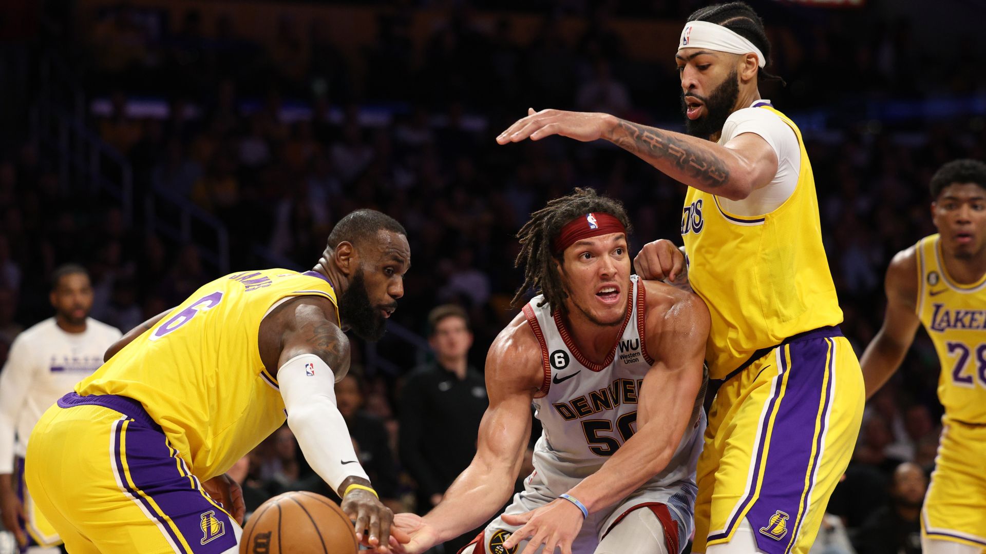 Denver Nuggets vence Los Angeles Lakers nos playoffs da NBA