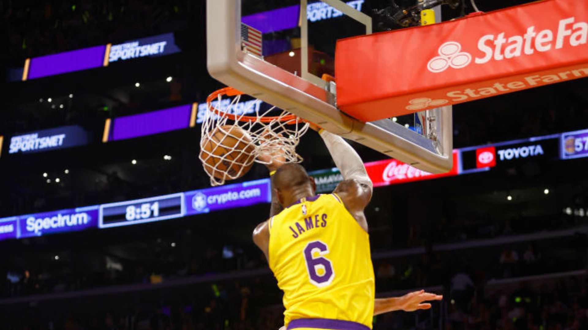 Com bela estreia da dupla LeBron-Davis, Lakers vencem Warriors em