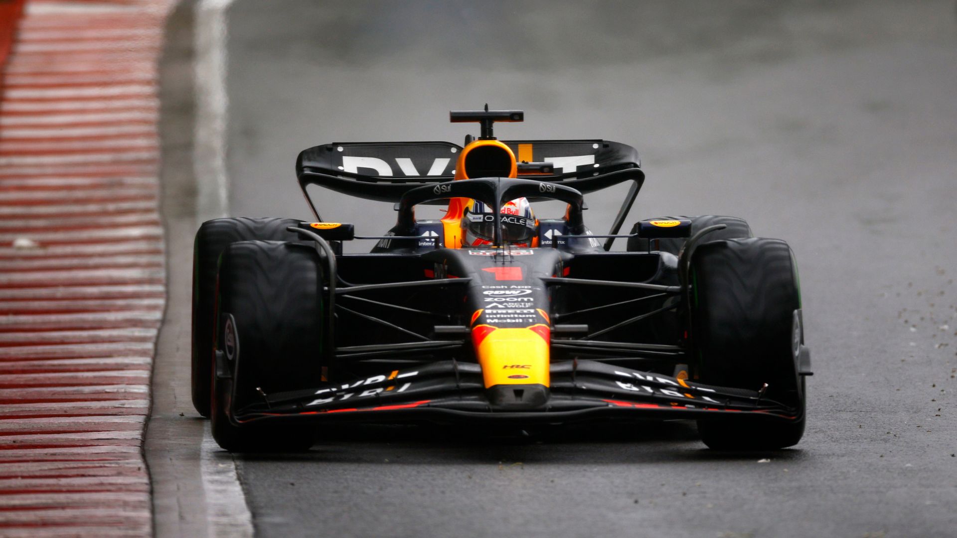 Max Verstappen será pole position na corrida de domingo, 18