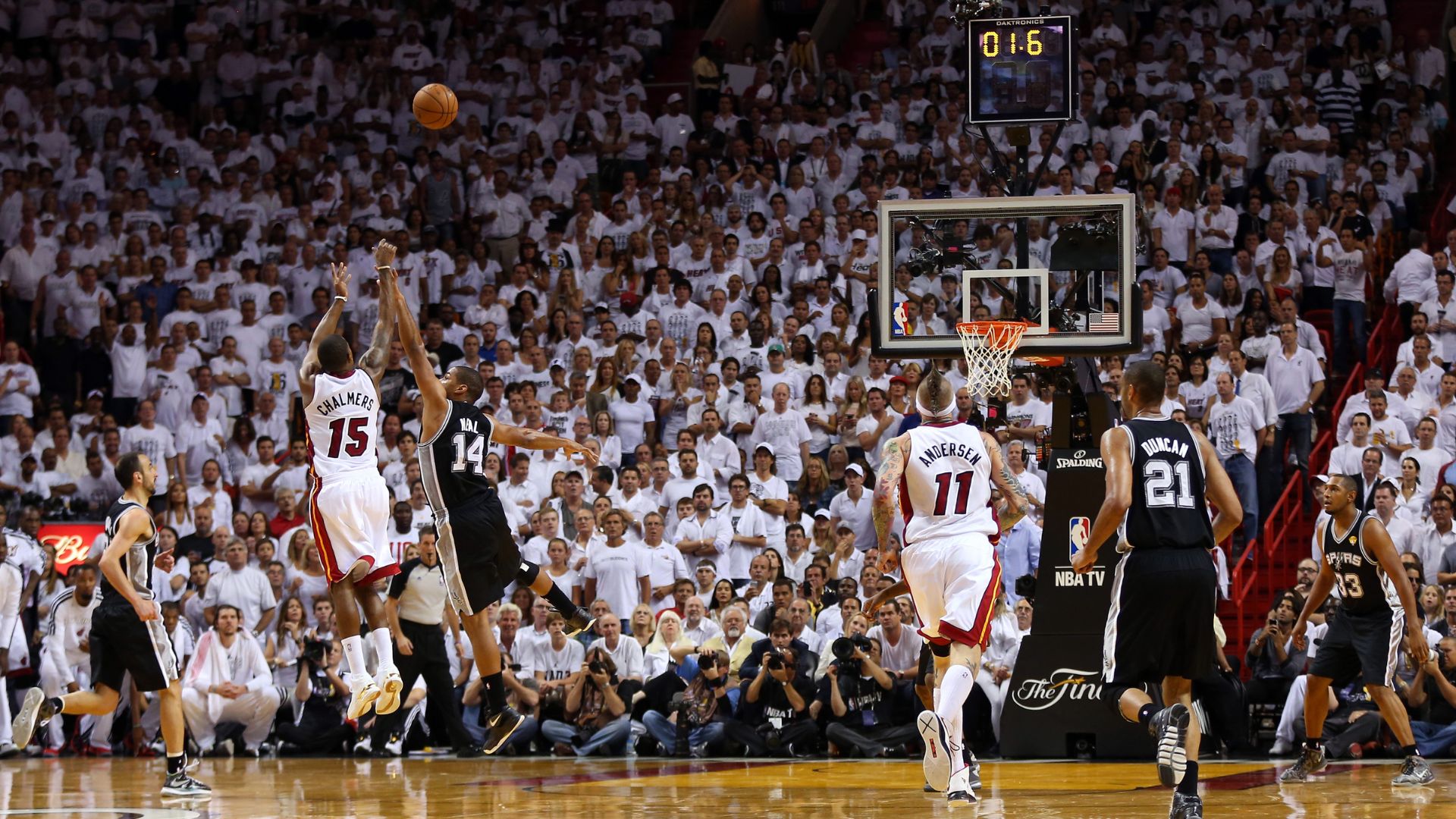 Heat e Spurs brigaram pelo título