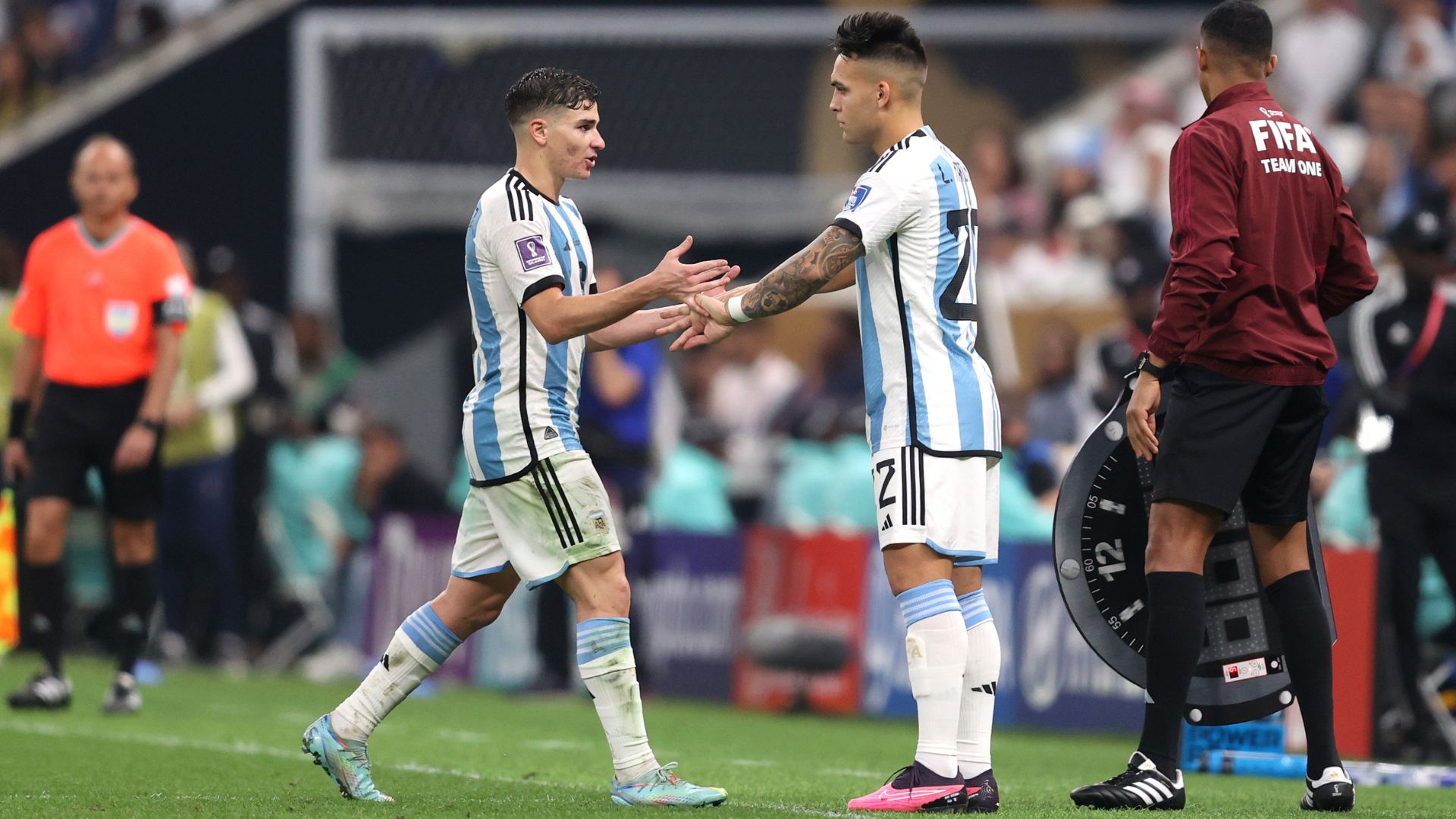 Lautaro x Álvarez: argentinos buscam entrar em seleta lista de vencedores  de Champions League e Copa do Mundo na mesma temporada - ISTOÉ Independente