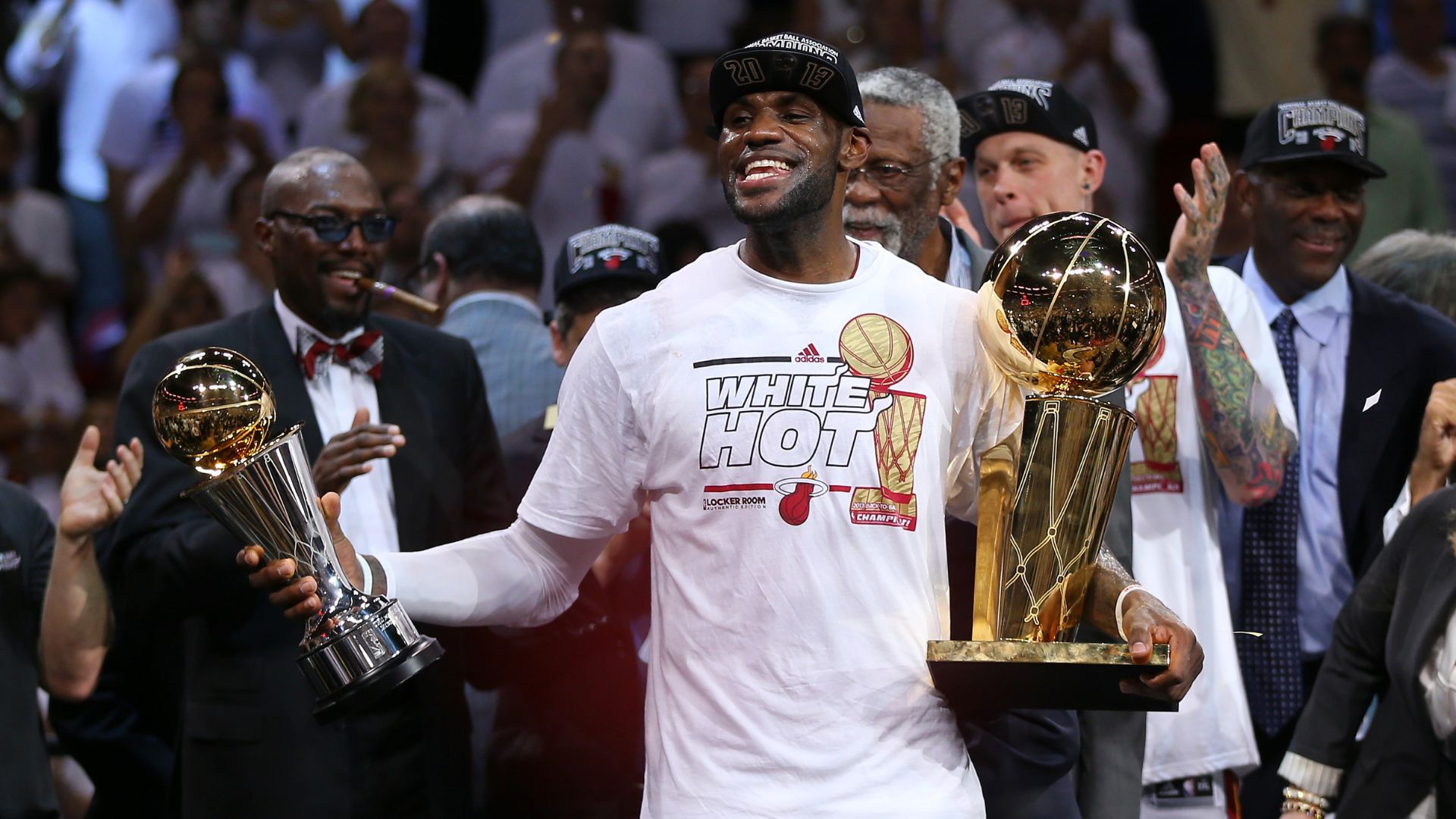 LeBron James comemora título e MVP pelo Heat 