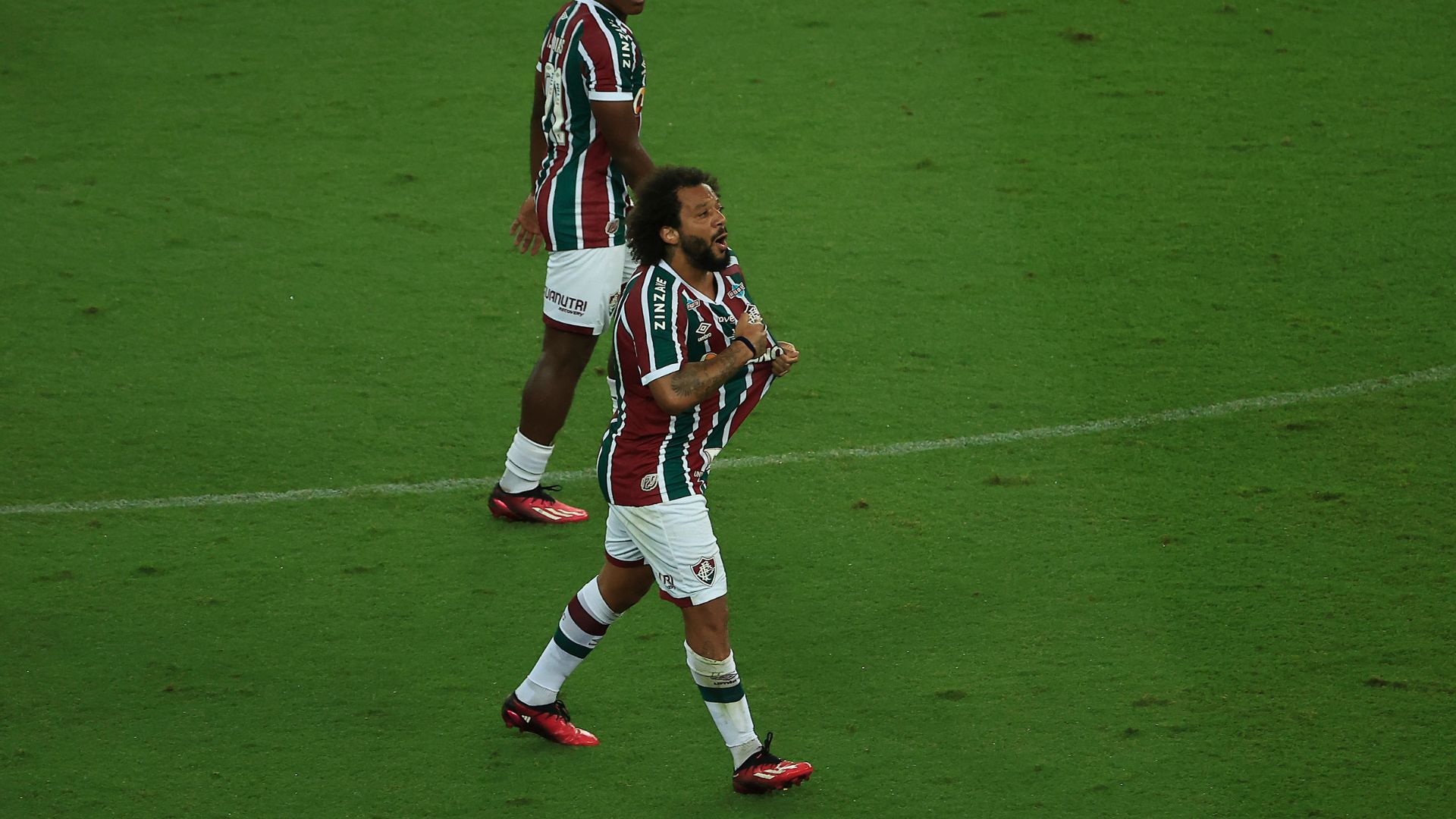 Marcelo comemorando gol pelo Fluminense (Crédito: Getty Images)