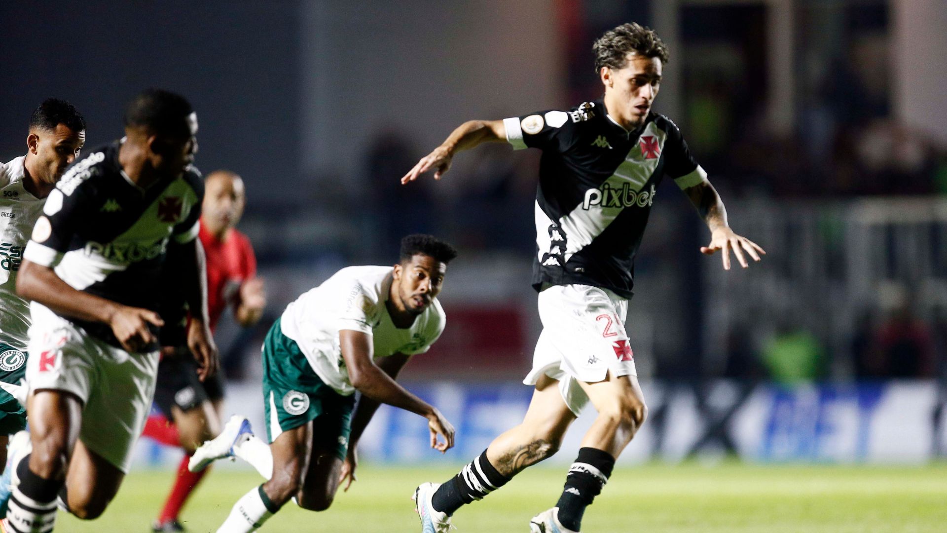O Vasco pressionou o Goiás desde os primeiros minutos da partida (Crédito: Daniel Ramalho / Vasco)