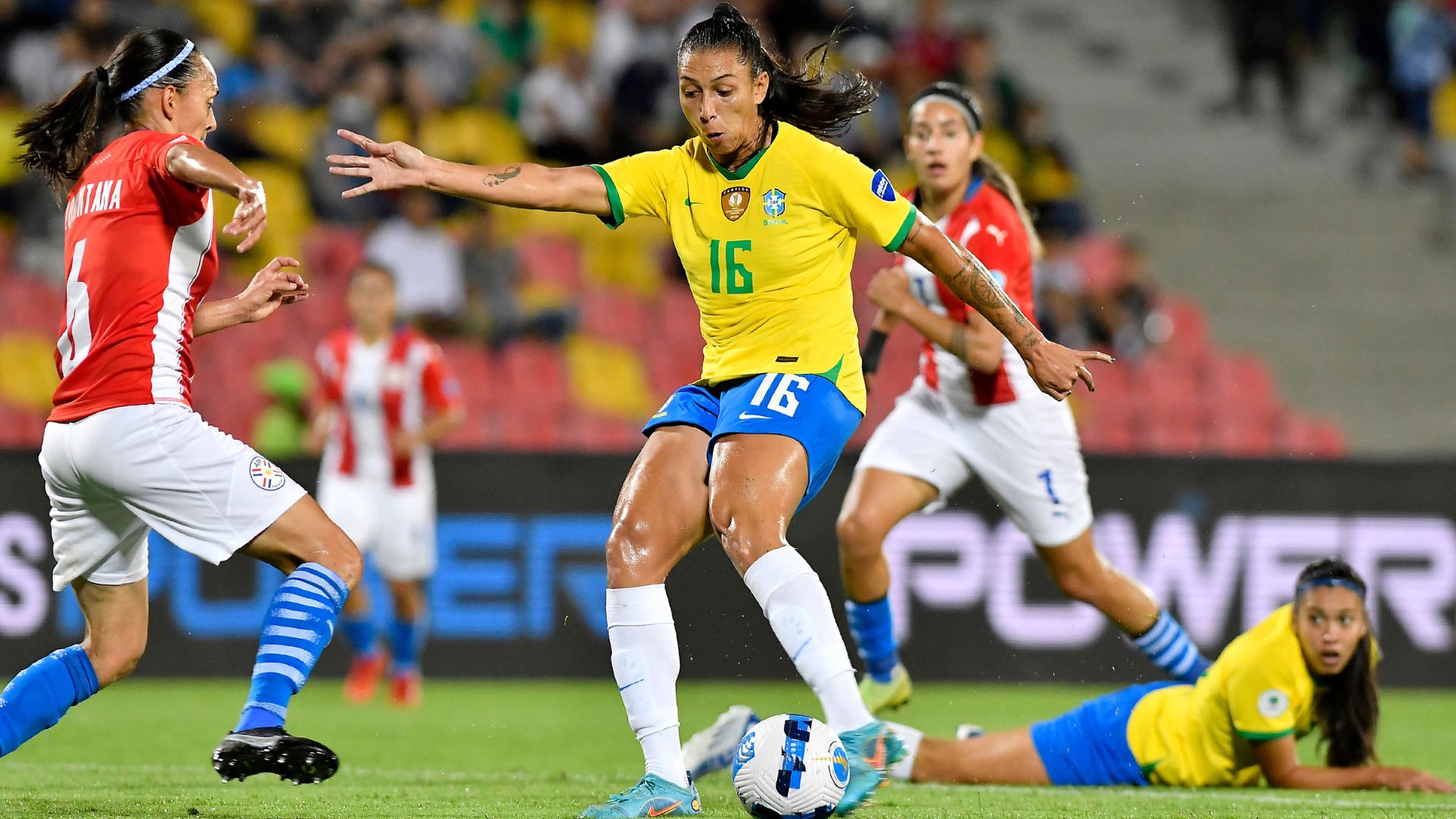 Bia Zaneratto em ação pela Seleção Brasileira