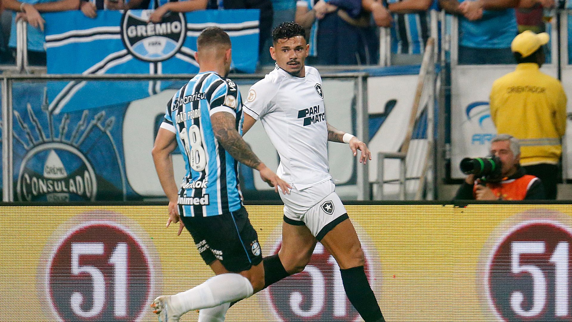 Tiquinho contra Grêmio