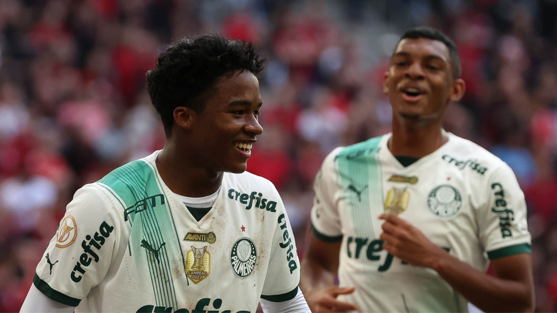 Endrick comemora gol pelo Palmeiras