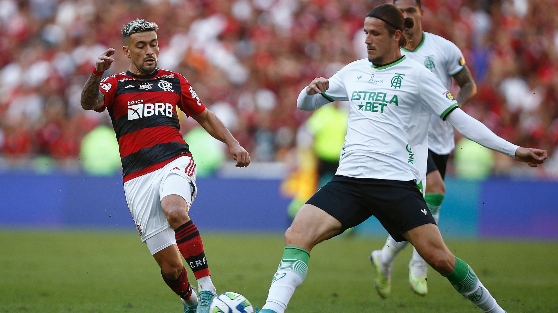 Flamengo e América-MG empatam com final de jogo emocionante do Maracanã