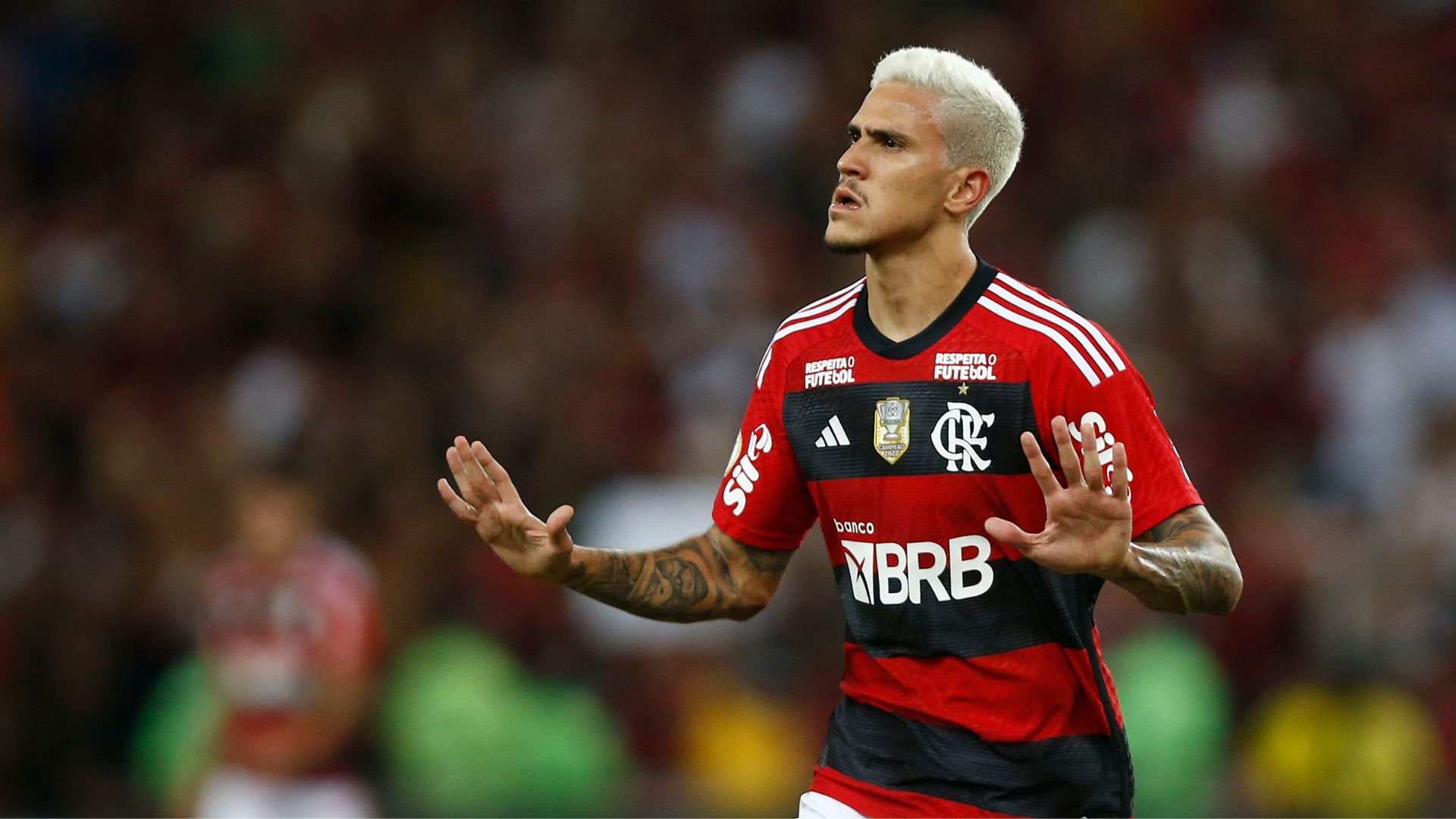 Fez história no Flamengo e foi para Arábia, agora irá voltar ao futebol do  brasil