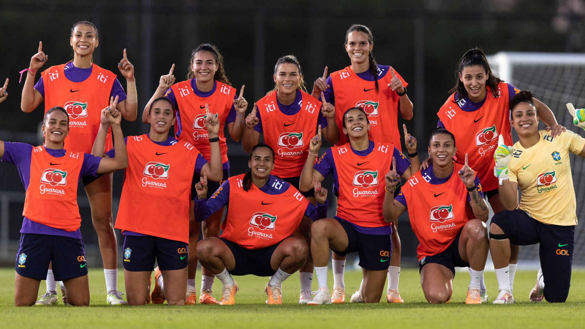 Imagem do primeiro treino da Seleção Brasileira em Brisbane (Crédito: Thais Magalhães / CBF)
