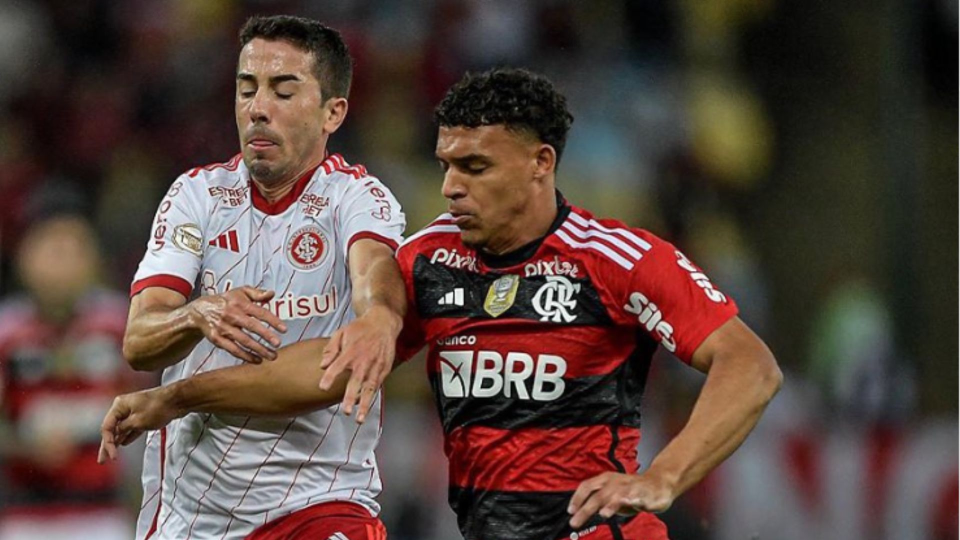 Flamengo e Internacional em ação