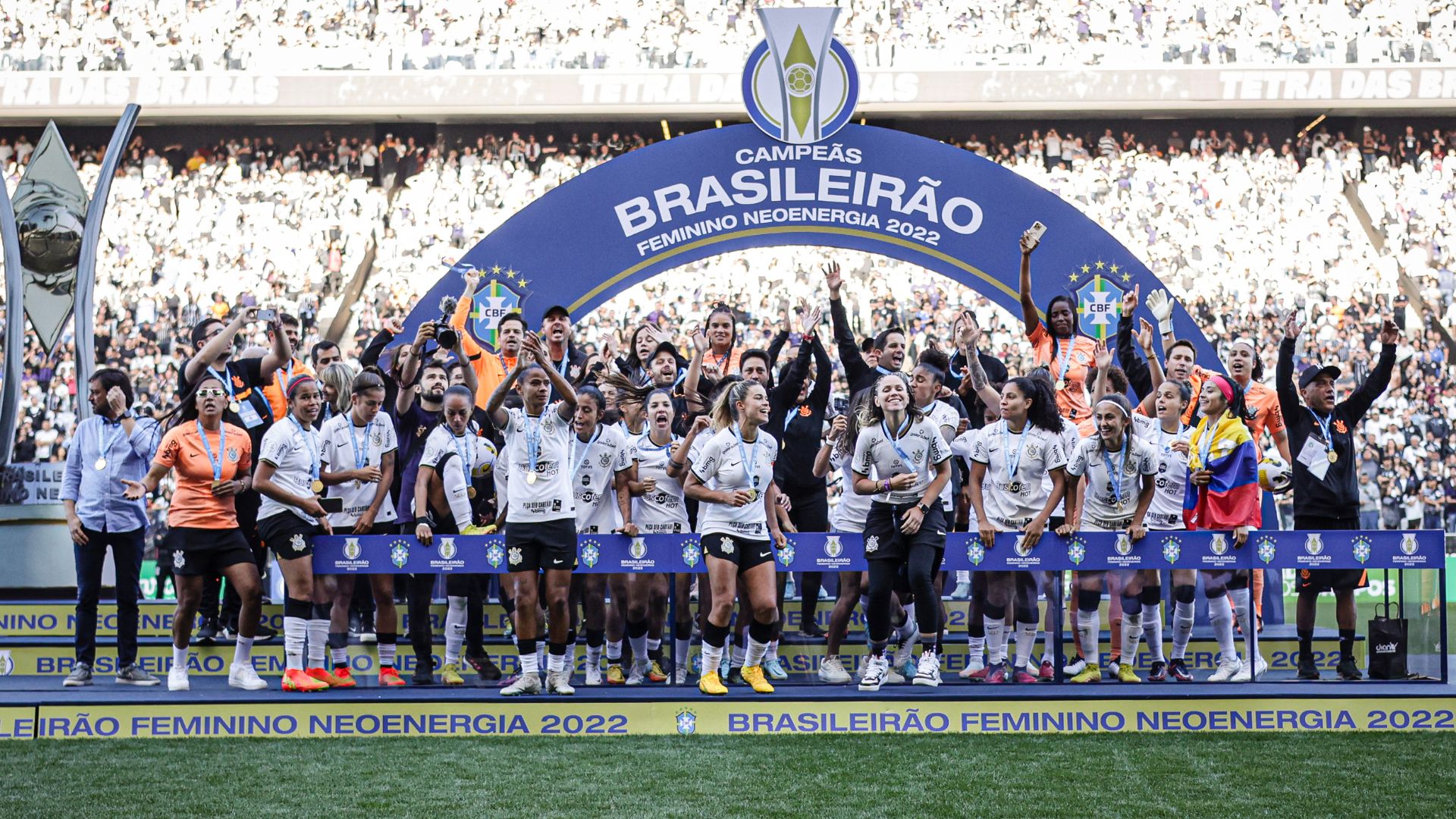 Arthur Elias é o atual campeão brasileiro, pelo Corinthians