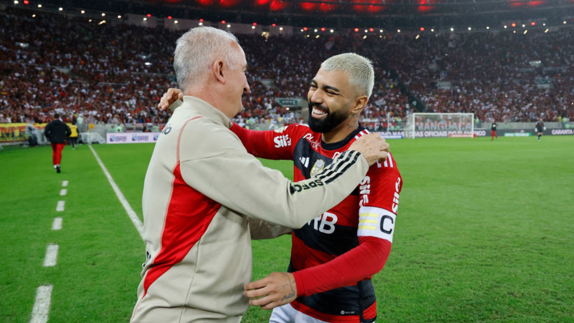 Gabigol junto com Dorival Júnior, atual treinador do São Paulo (Crédito: GettyImages)