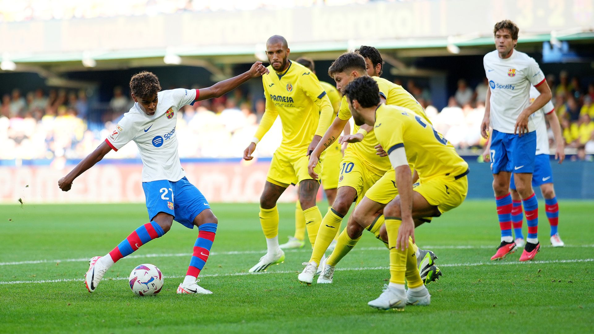 Lamine Yamal se torna jogador mais jovem a marcar gol pela seleção da  Espanha