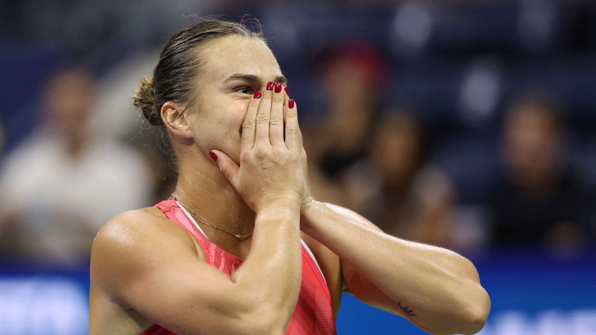 Muchova vence Sabalenka e vai enfrentar Gauff na final do WTA 1000