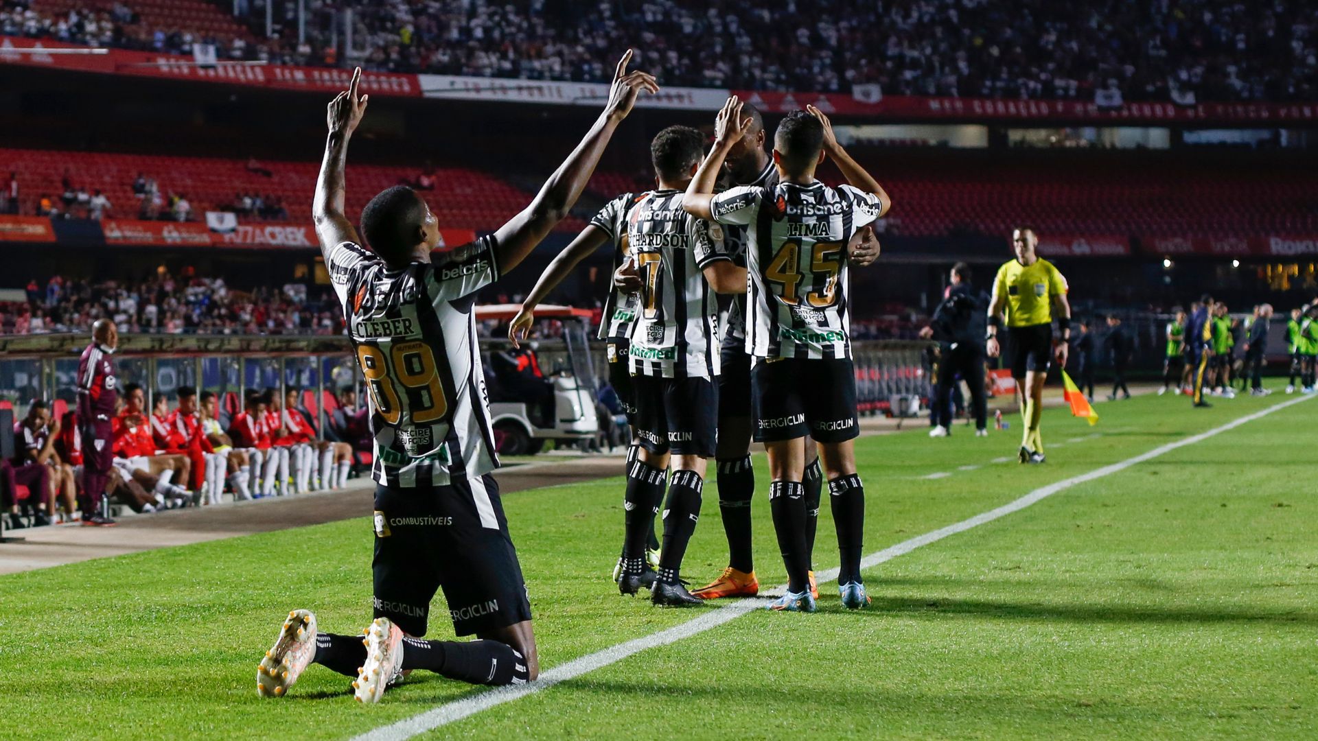 Cléber comemorando gol contra o São Paulo, em 2022 (Crédito: Getty Images)