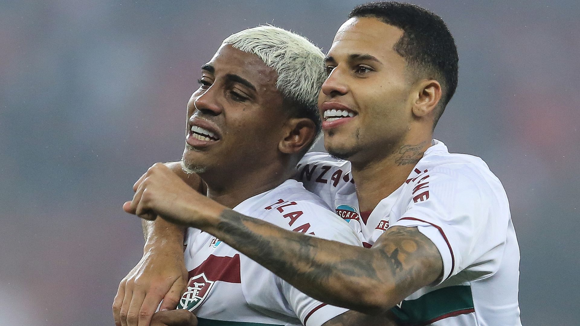 John Kennedy e Alexsander comemorando a classificação do Fluminense contra o Internacional (Crédito: Getty Images)