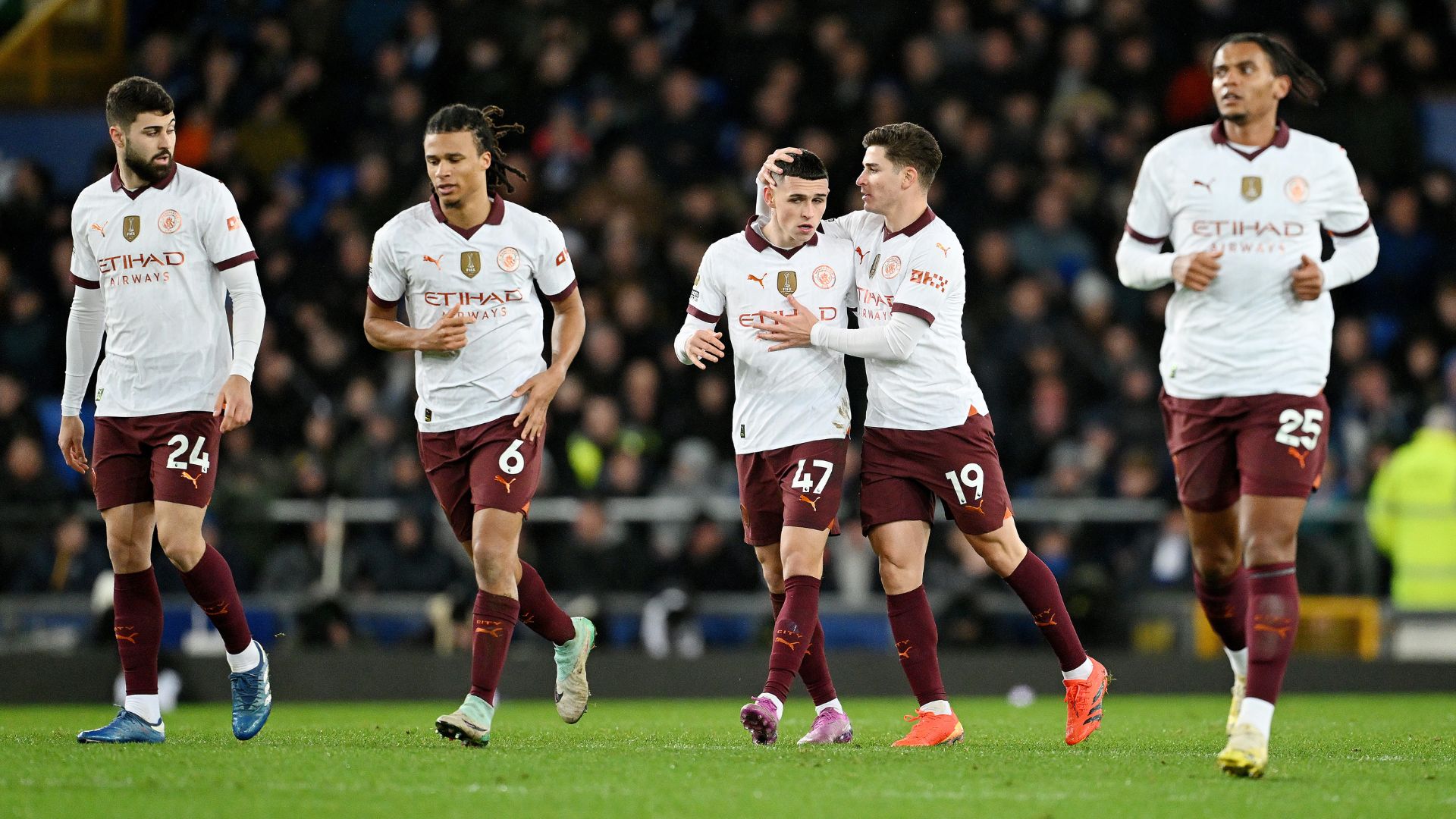 Foden marcou o primeiro gol do City contra o Everton (Crédito: Getty Images)