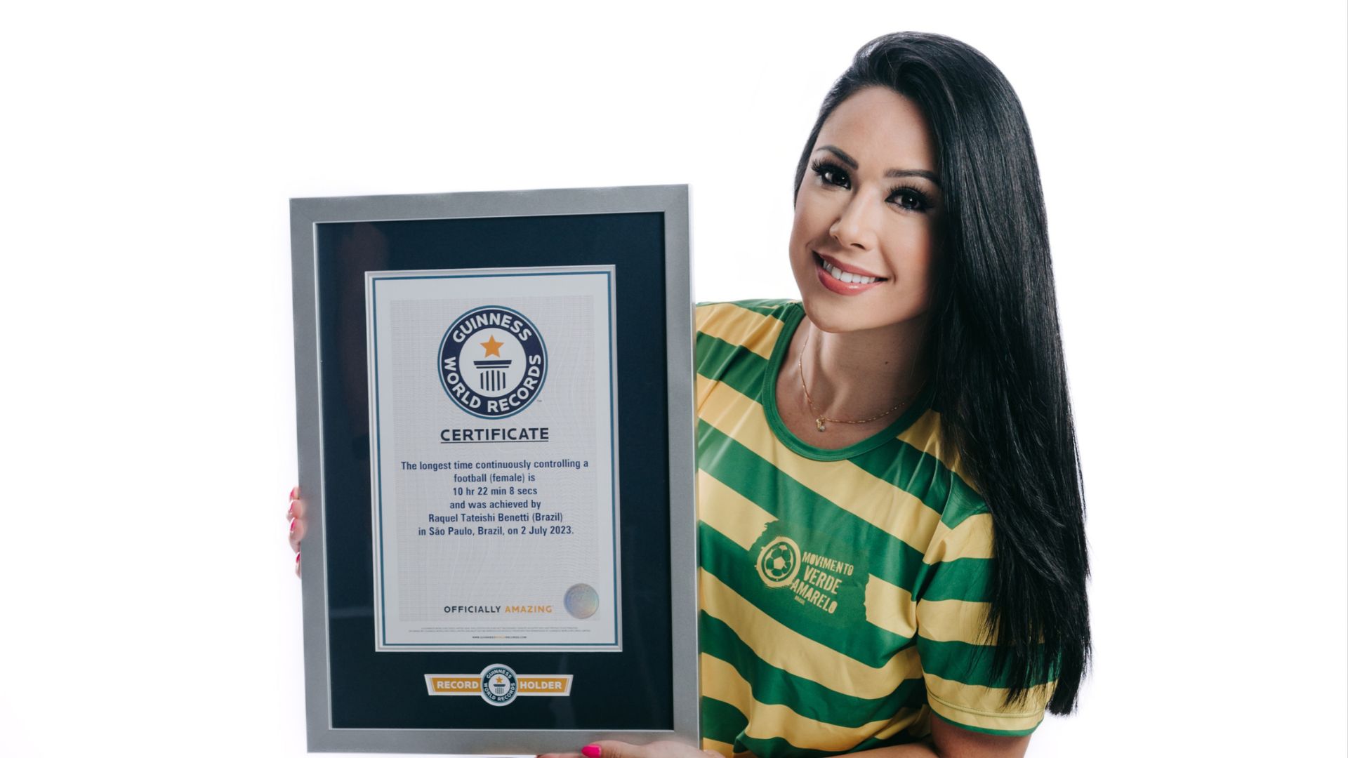 Raquel Freestyle comemora recorde mundial reconhecido pelo Guinness