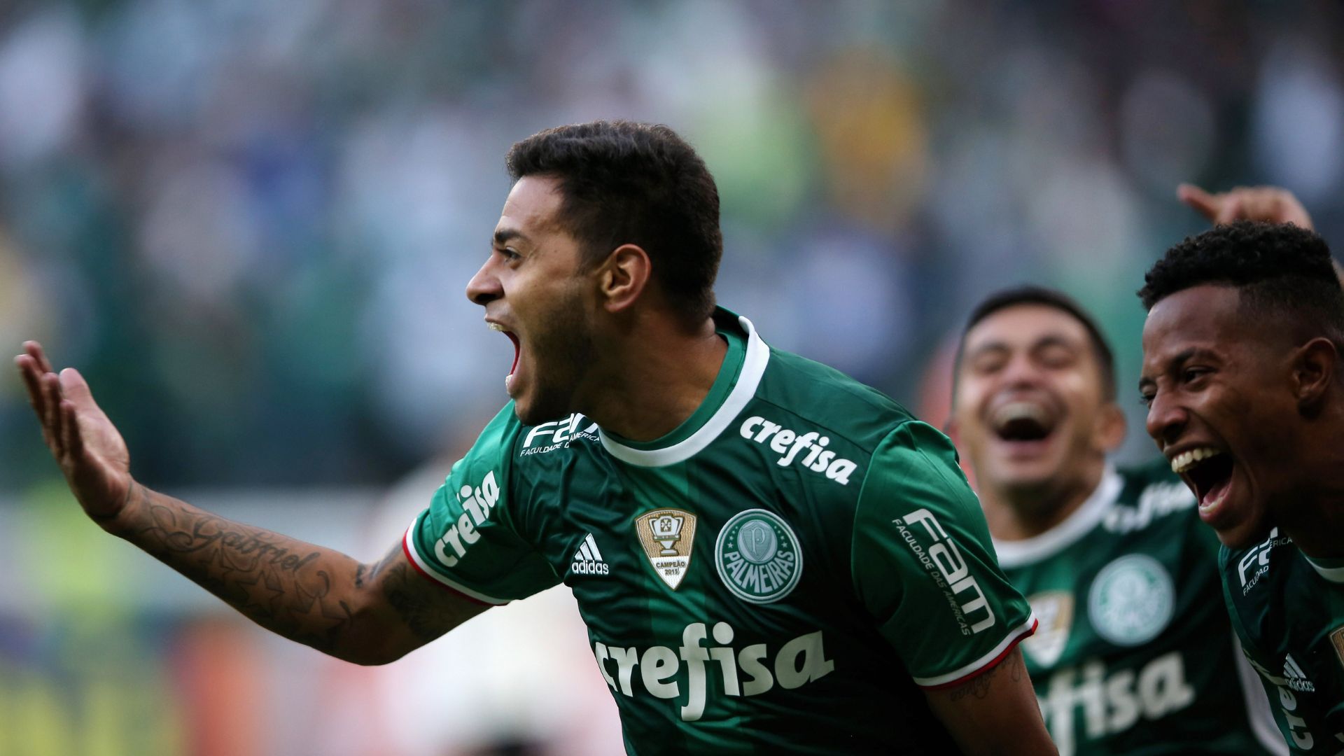 Cleiton Xavier comemorando gol pelo Palmeiras (Crédito: Getty Images)