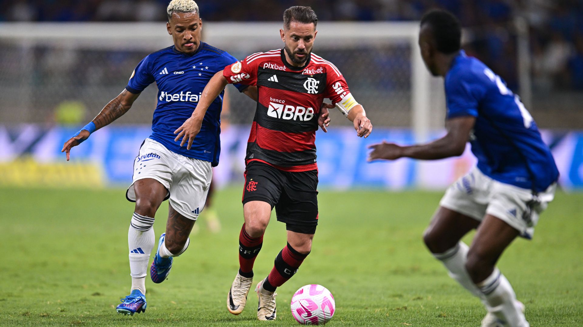 Everton Ribeiro acertou ida ao Bahia em 2024
