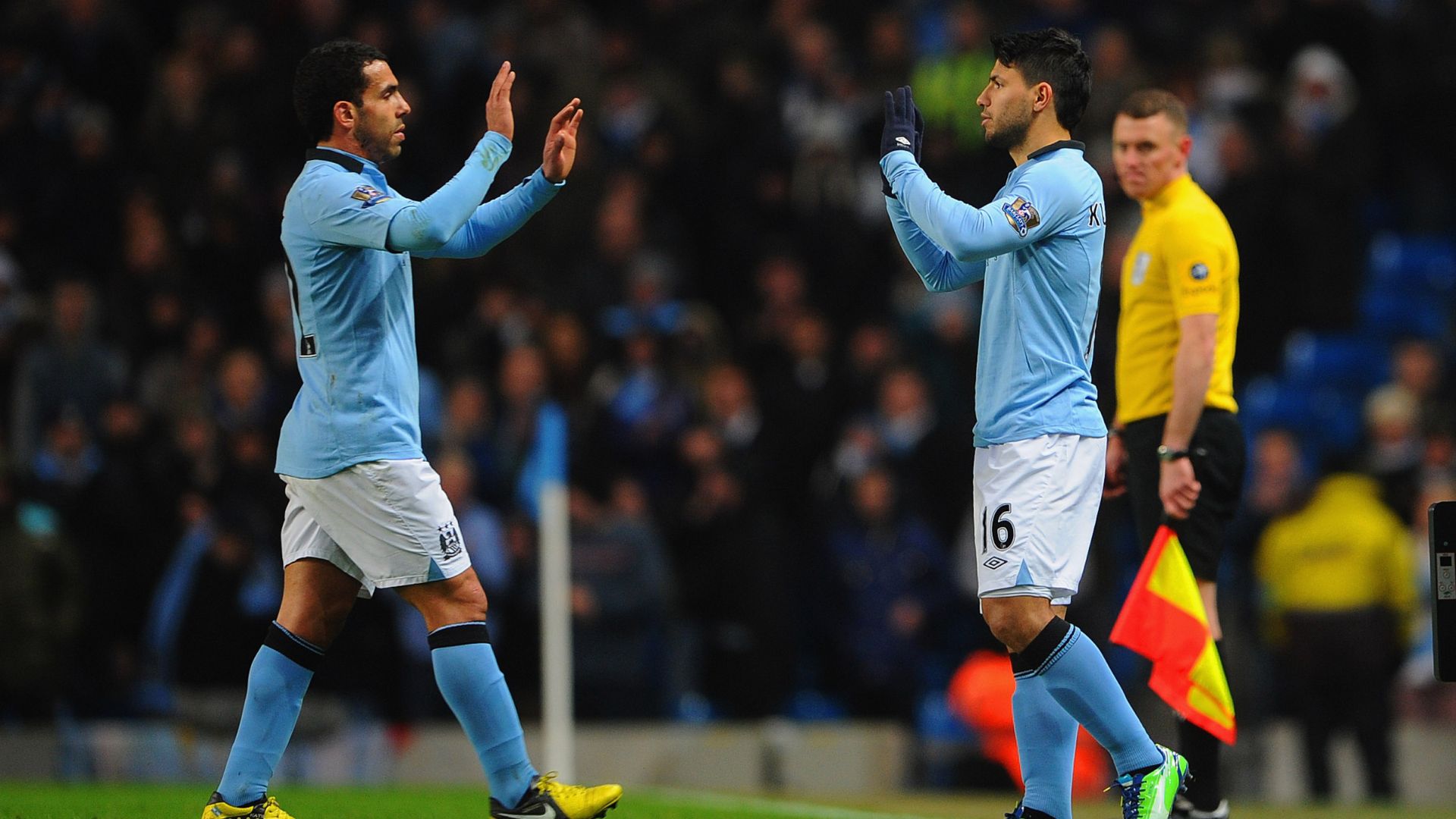 Aguero e Tévez foram companheiros no Manchester City (Crédito: Getty Images)
