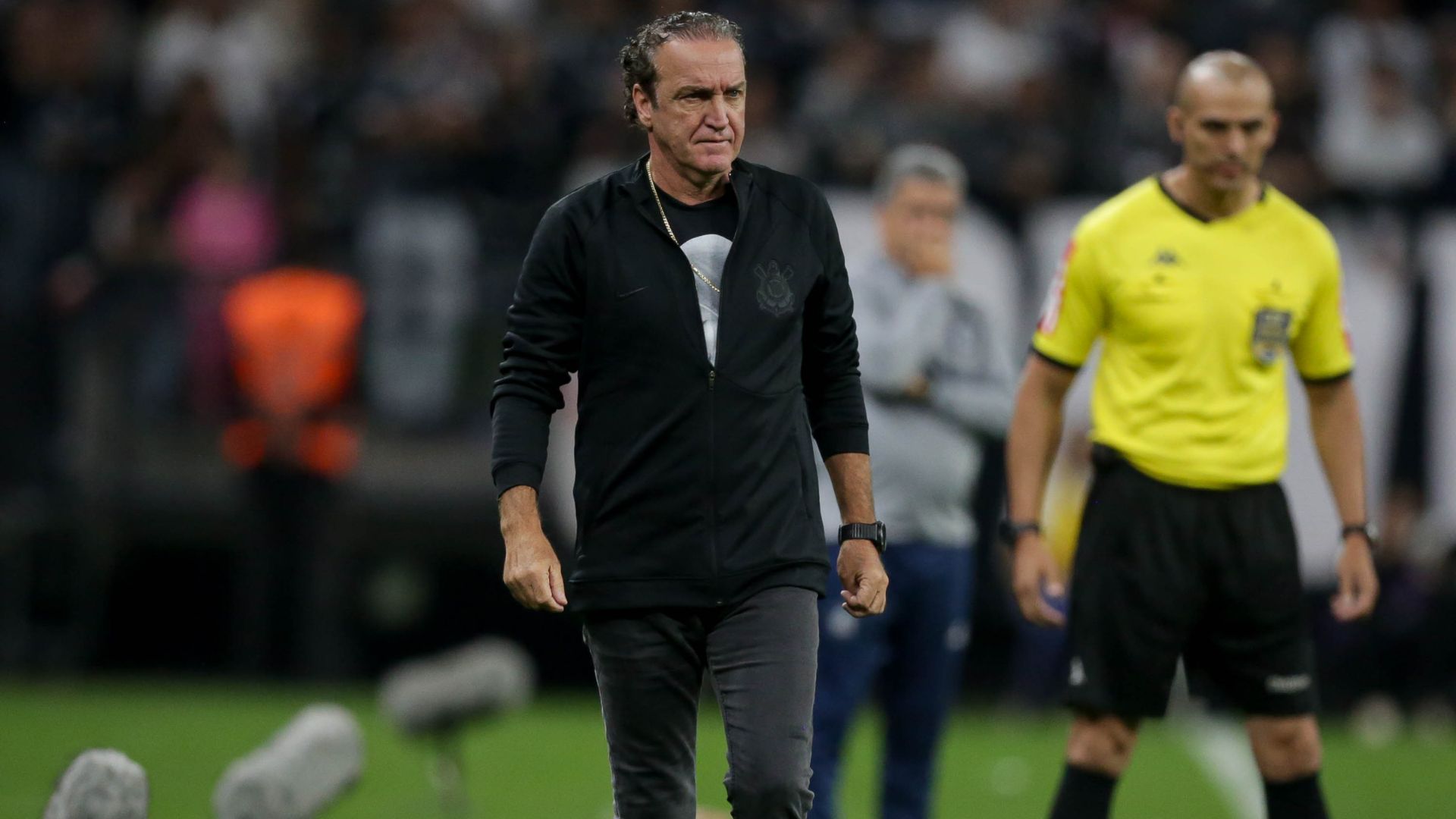 Cuca deixou o Corinthians após dois jogos e polêmicas