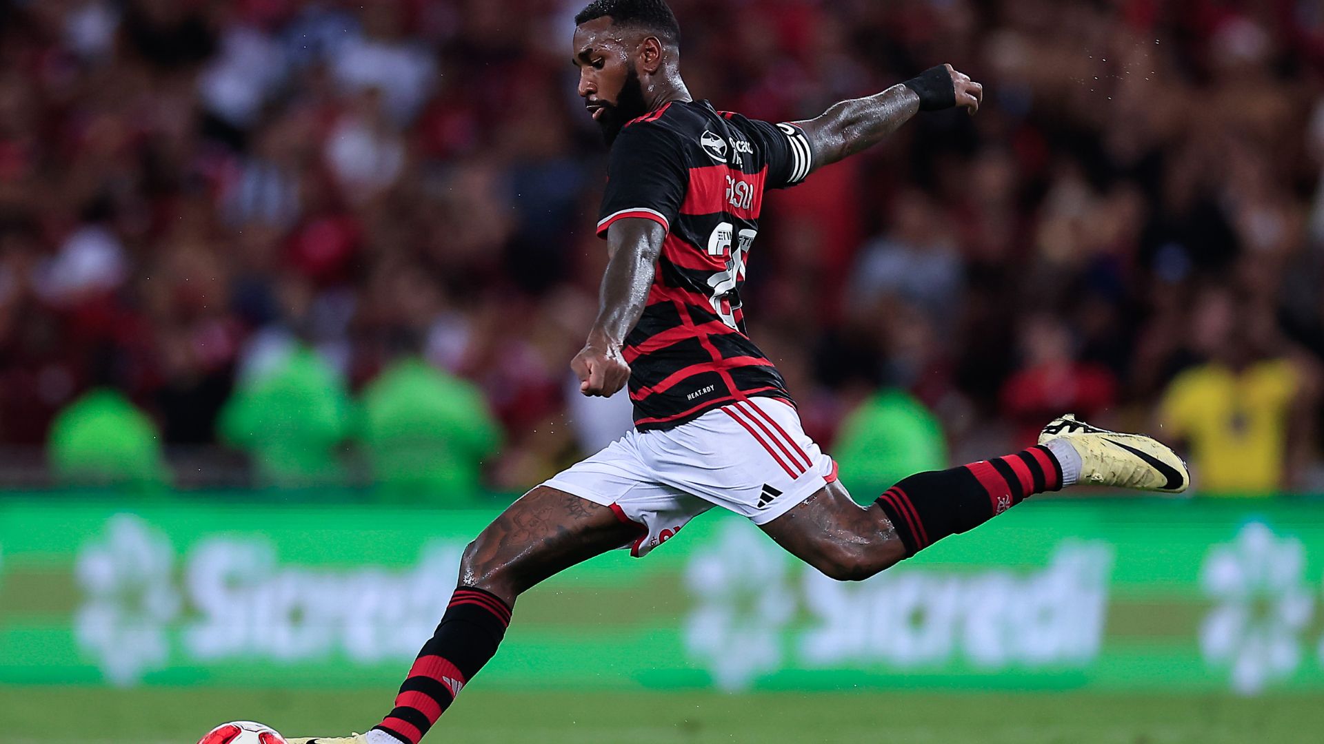 Flamengo assume a liderança do Campeonato Carioca