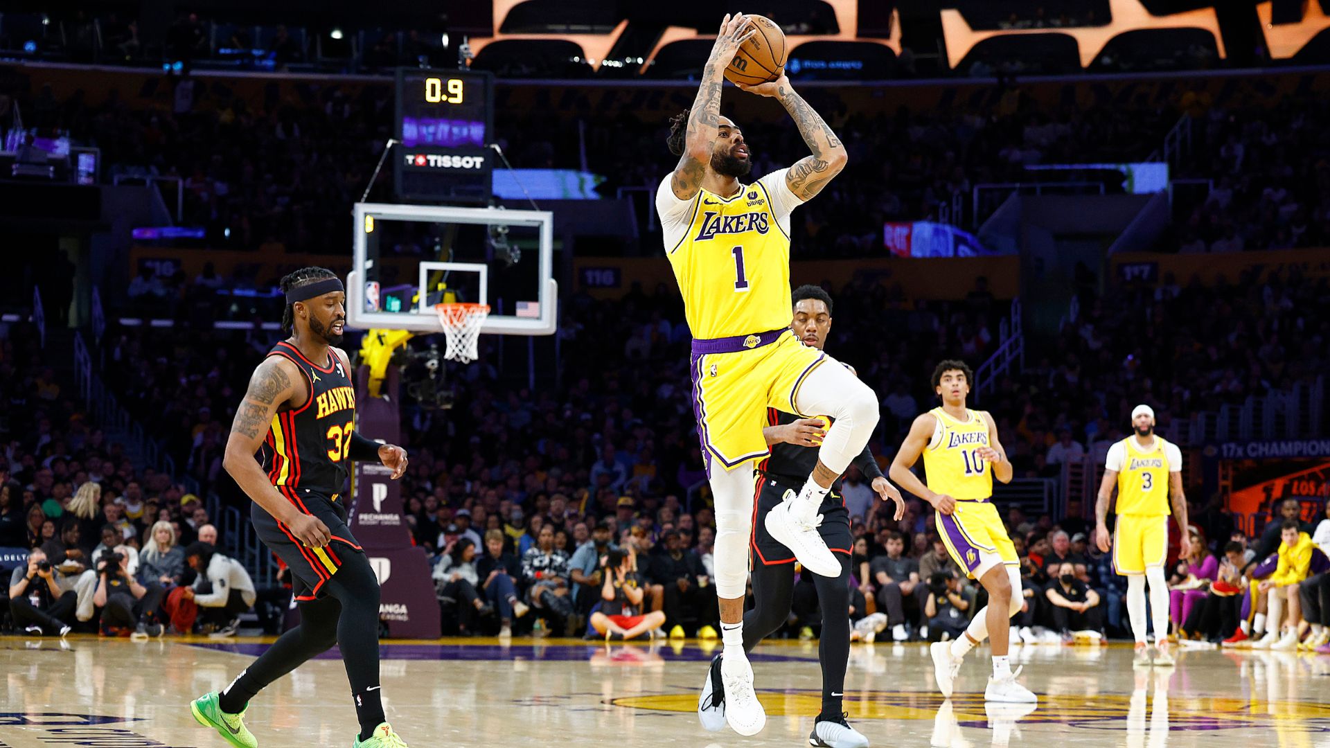 D'Angelo Russell quebra recorde histórico dos Lakers