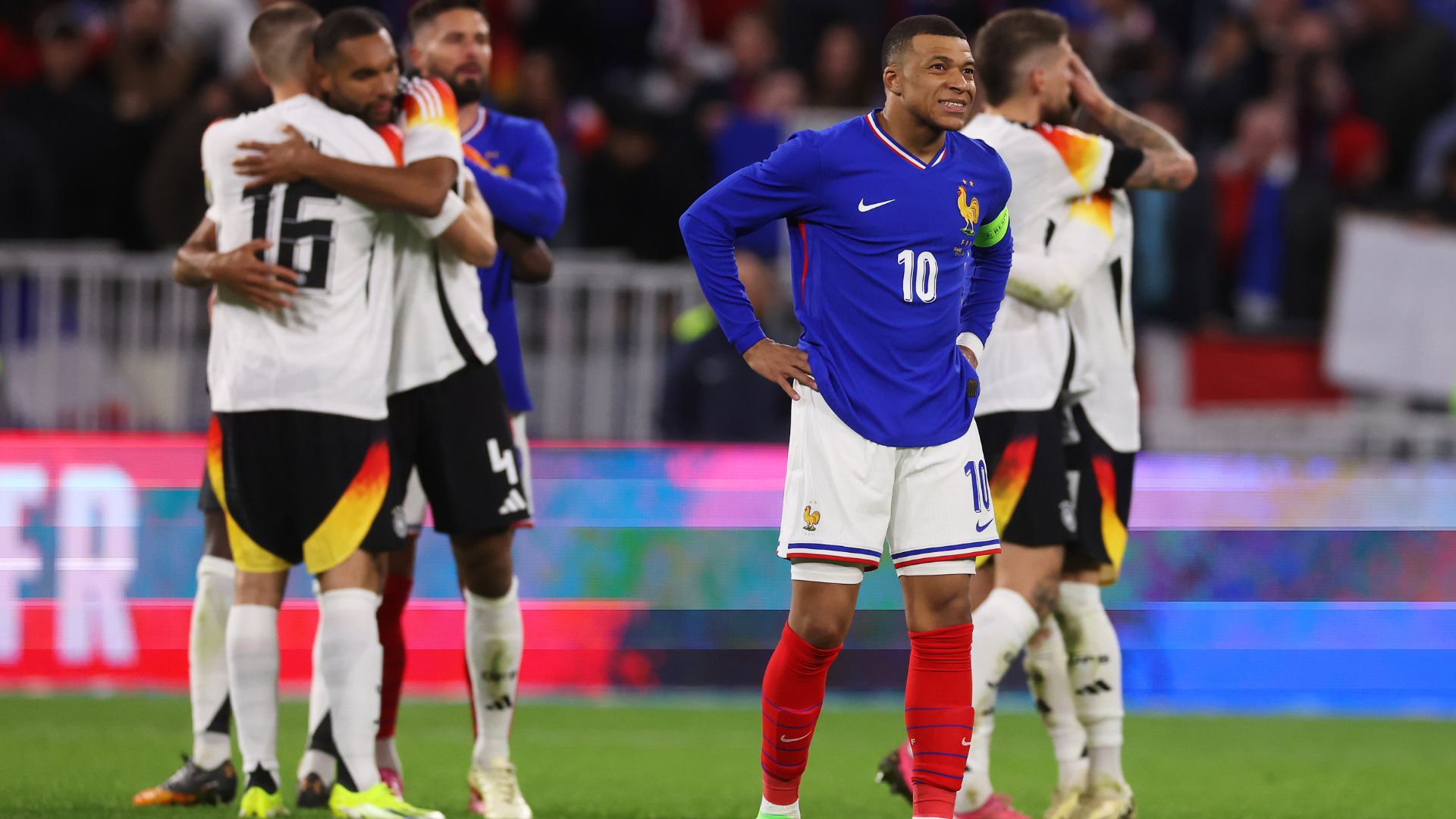 França terminou a Data Fifa com uma derrota e outra vitória