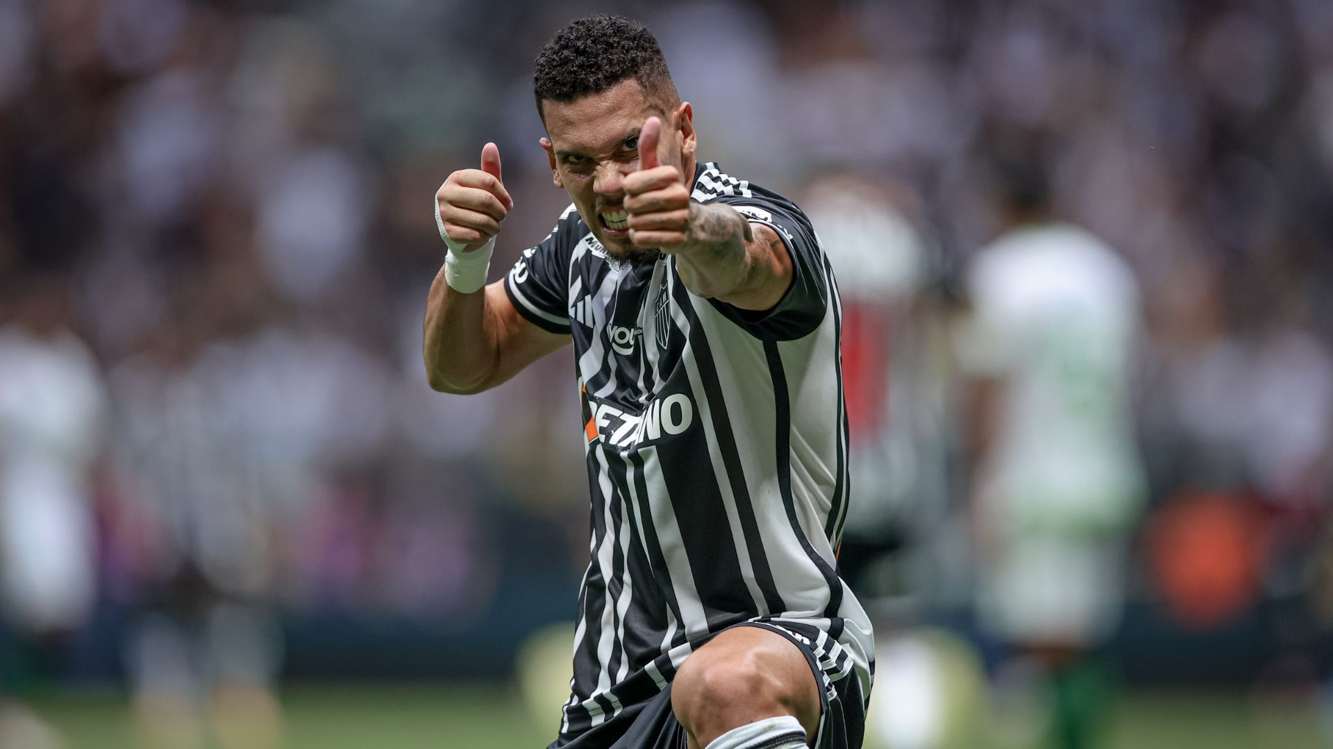 Paulinho comemorando gol marcado contra o América-MG (Crédito: Pedro Souza / Atlético)