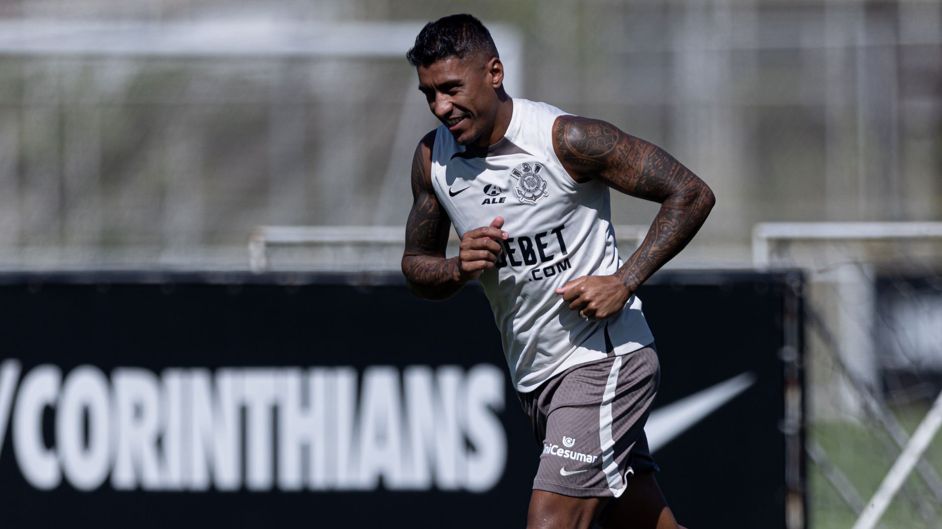 Paulinho em treinamento do Corinthians (Crédito: Rodrigo Coca / Agência Corinthians)
